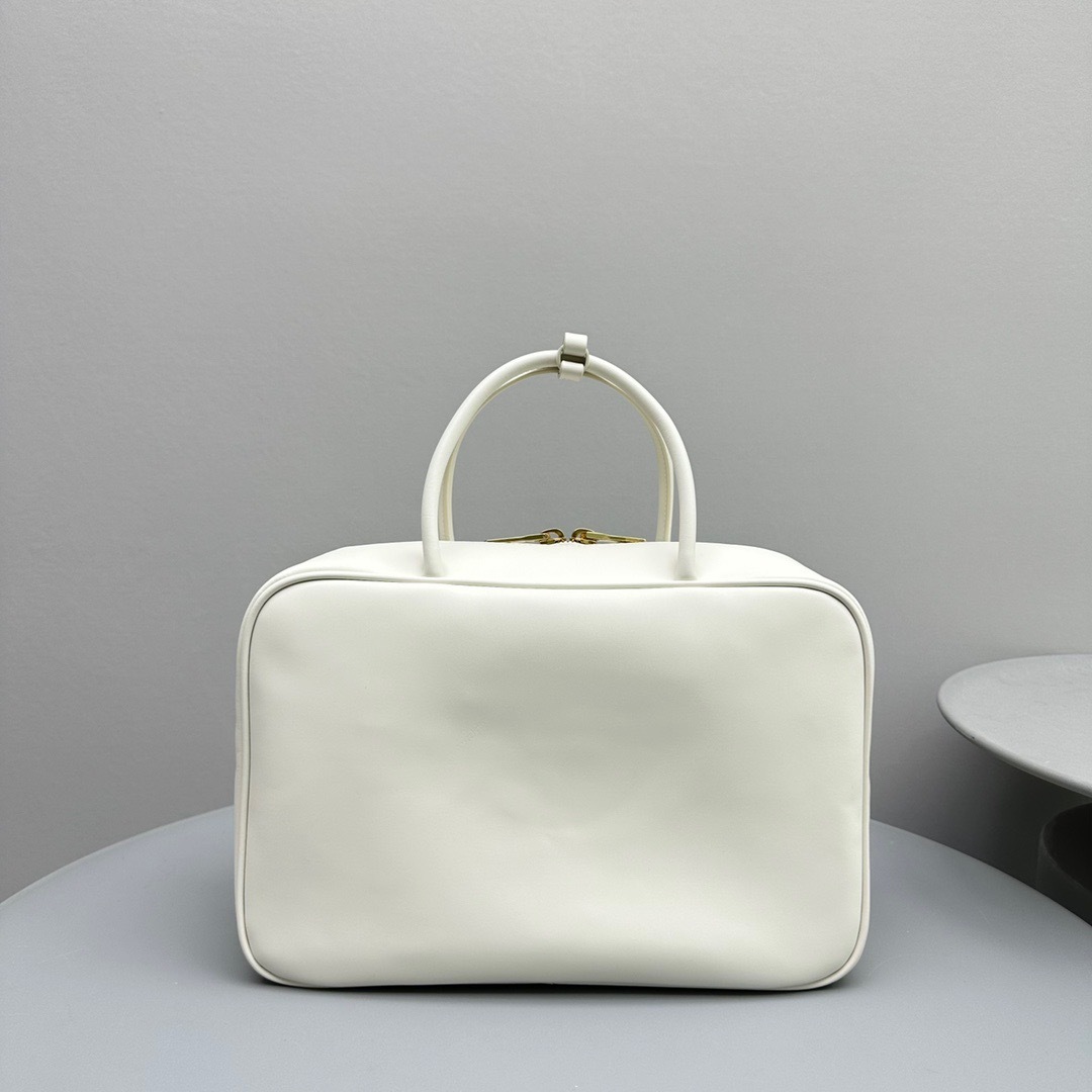 71DDE158-134E-494F-9149-6615D3BCCEC5