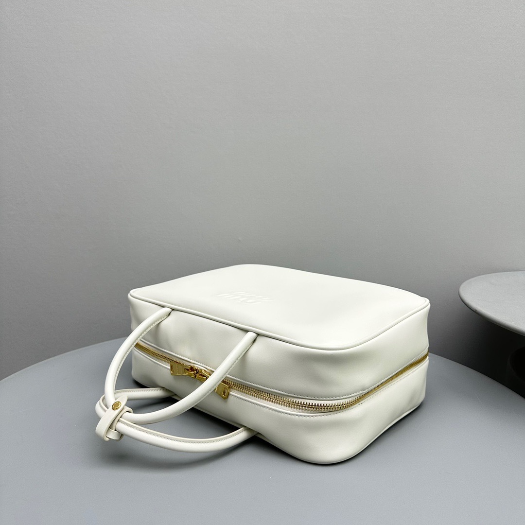 27B9AE67-E469-48F2-83DD-CB9F0FD8A858