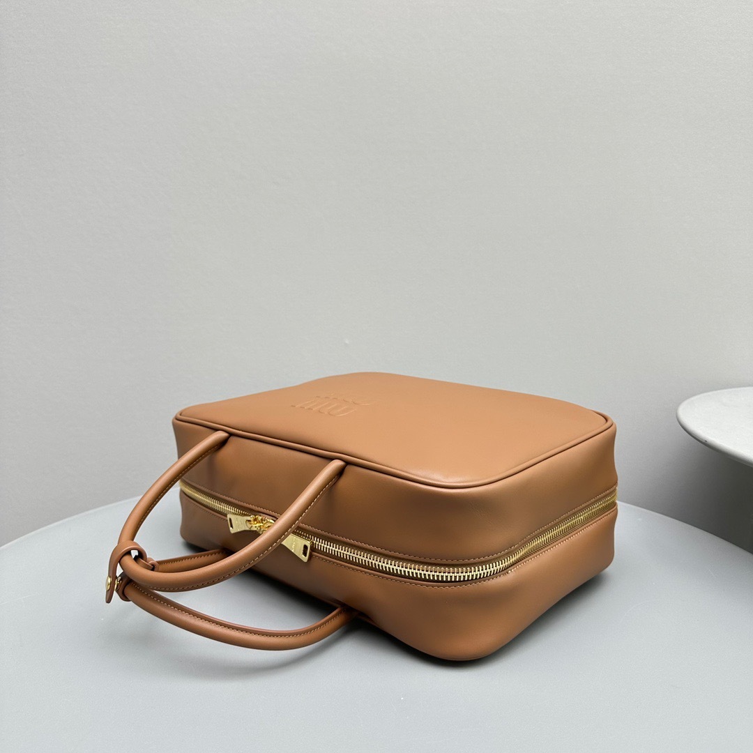 FE52D517-EA79-4C35-AD3C-EA39B220329B