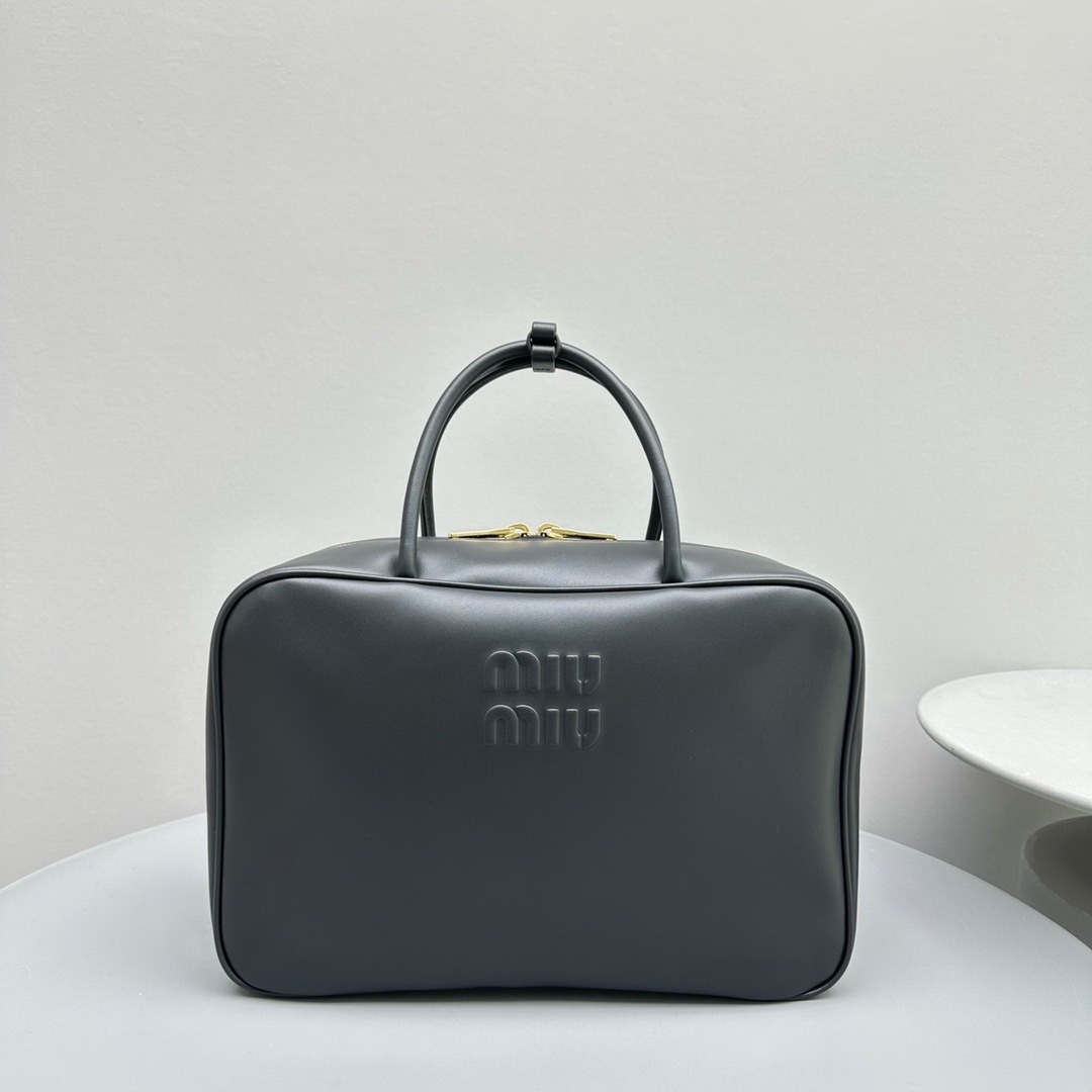 3D06D14C-9F97-46C4-8BDD-0433817644F1