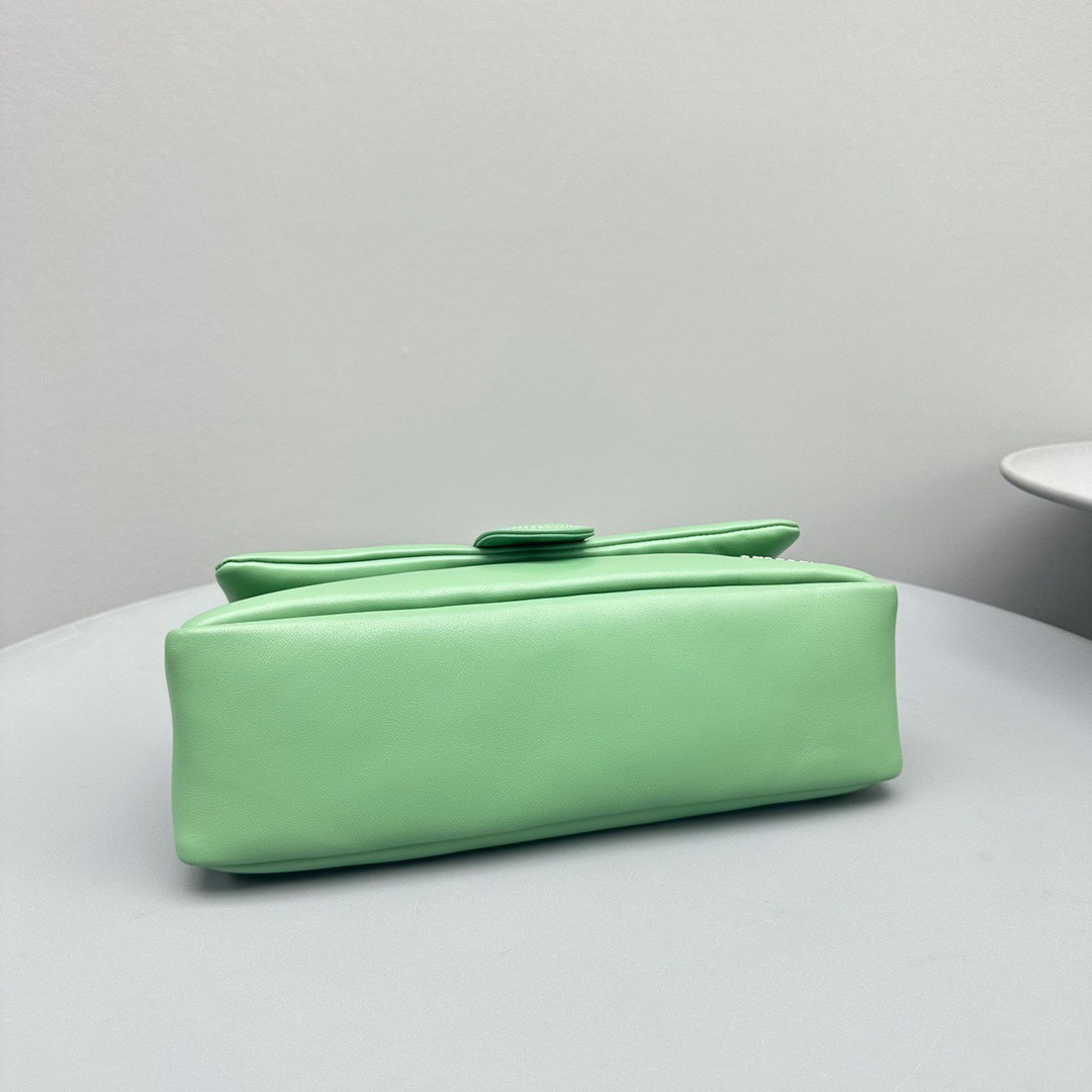 061AA1FA-E492-4D07-9436-399C53D85201