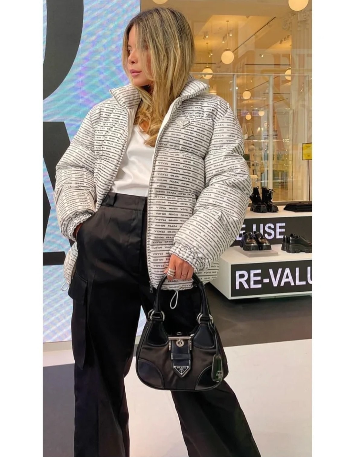 3371016F-4952-484C-9986-E6189039BC85