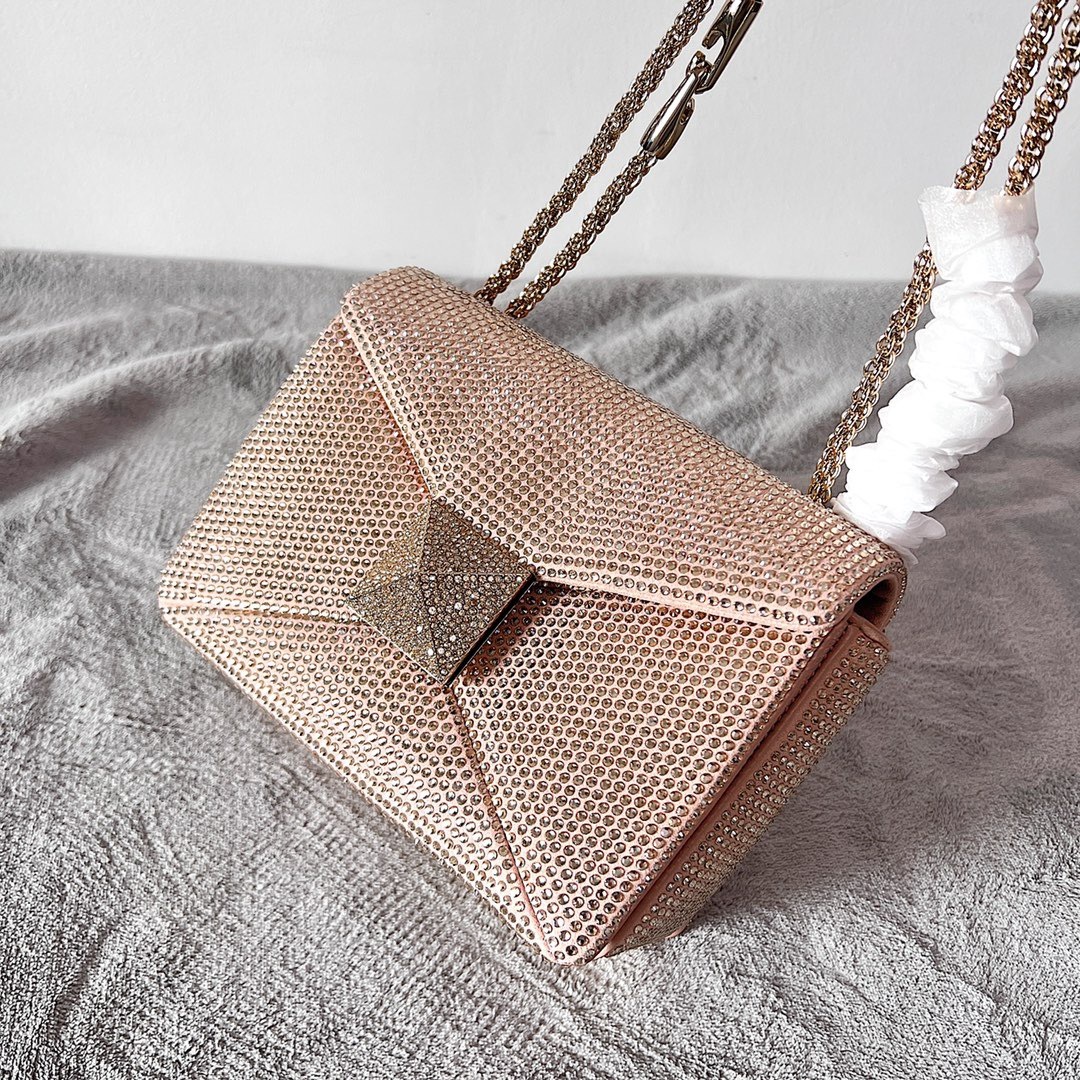 3E1F8639-2C88-4E52-A1FA-1FA83424126D