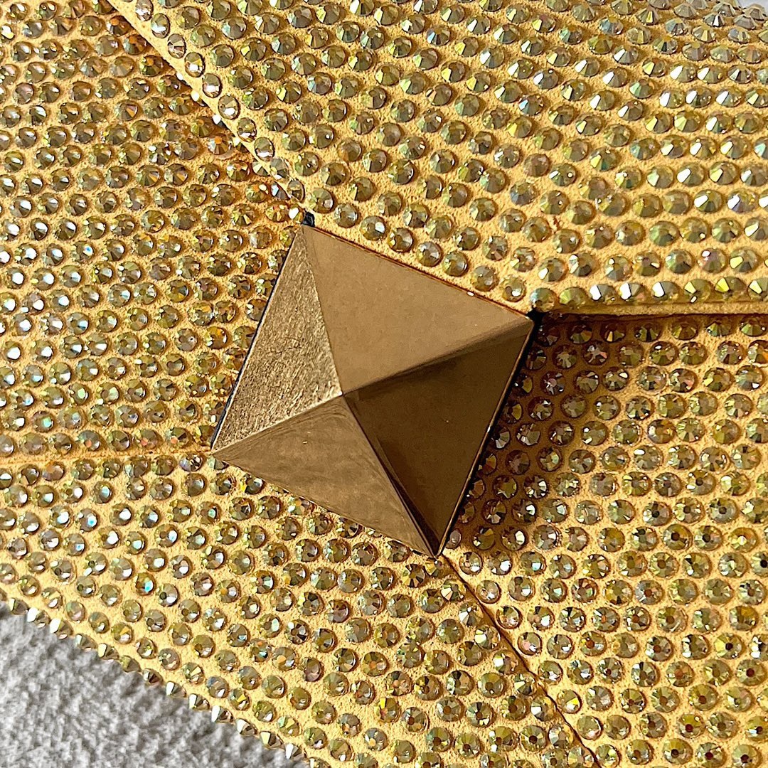 1227D4B9-91EF-4840-985F-1F6304EA39B8