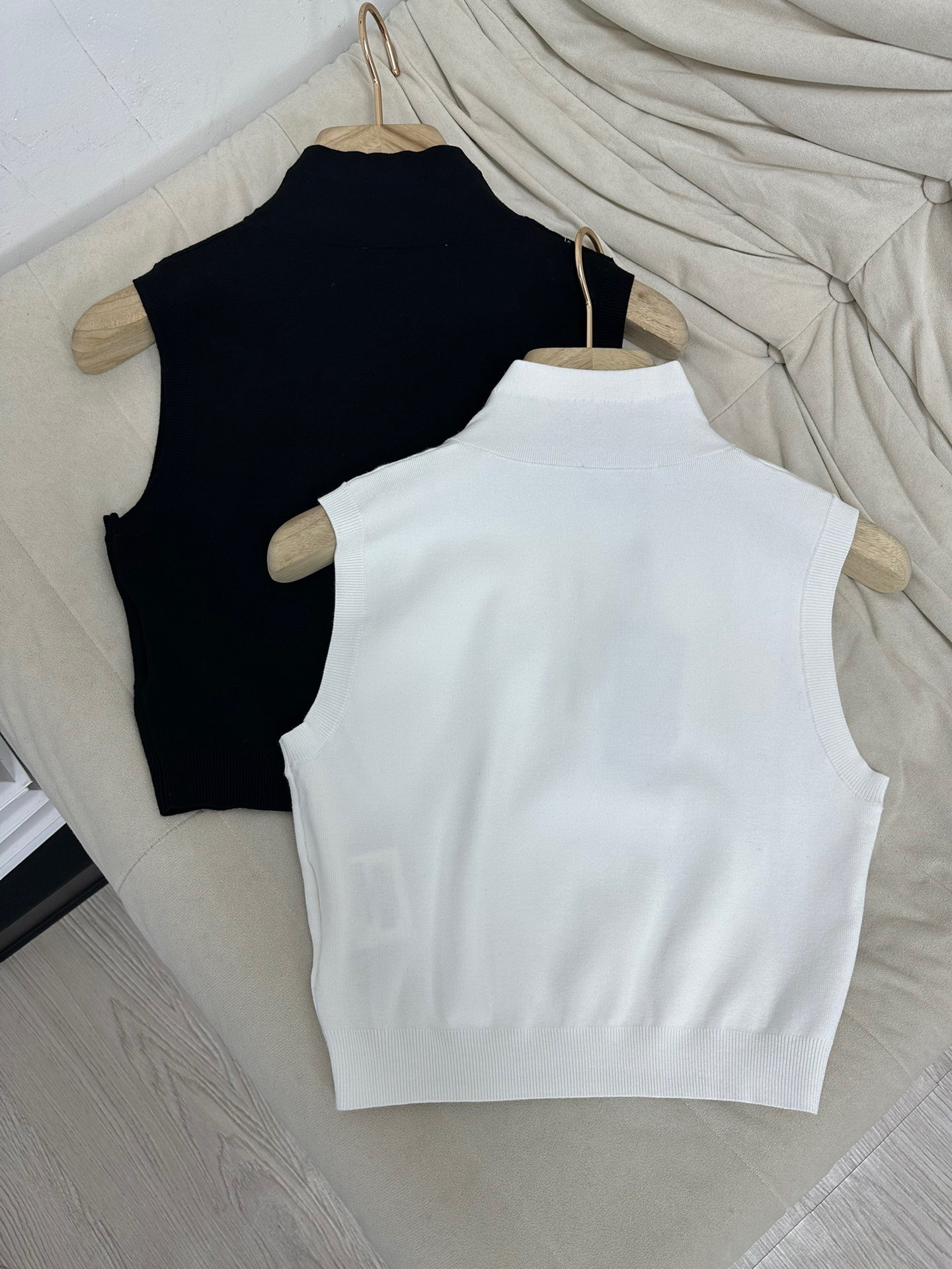 F6484B85-1D6D-4B34-AEF9-2D409E97A7EE