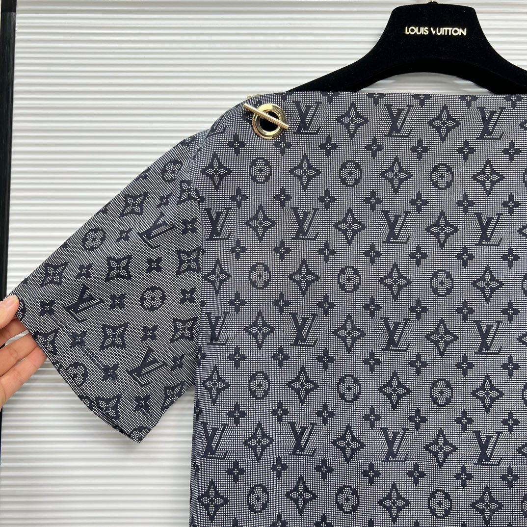 3F6A2F12-1CC0-4DA6-9E33-D1A00954AB0D