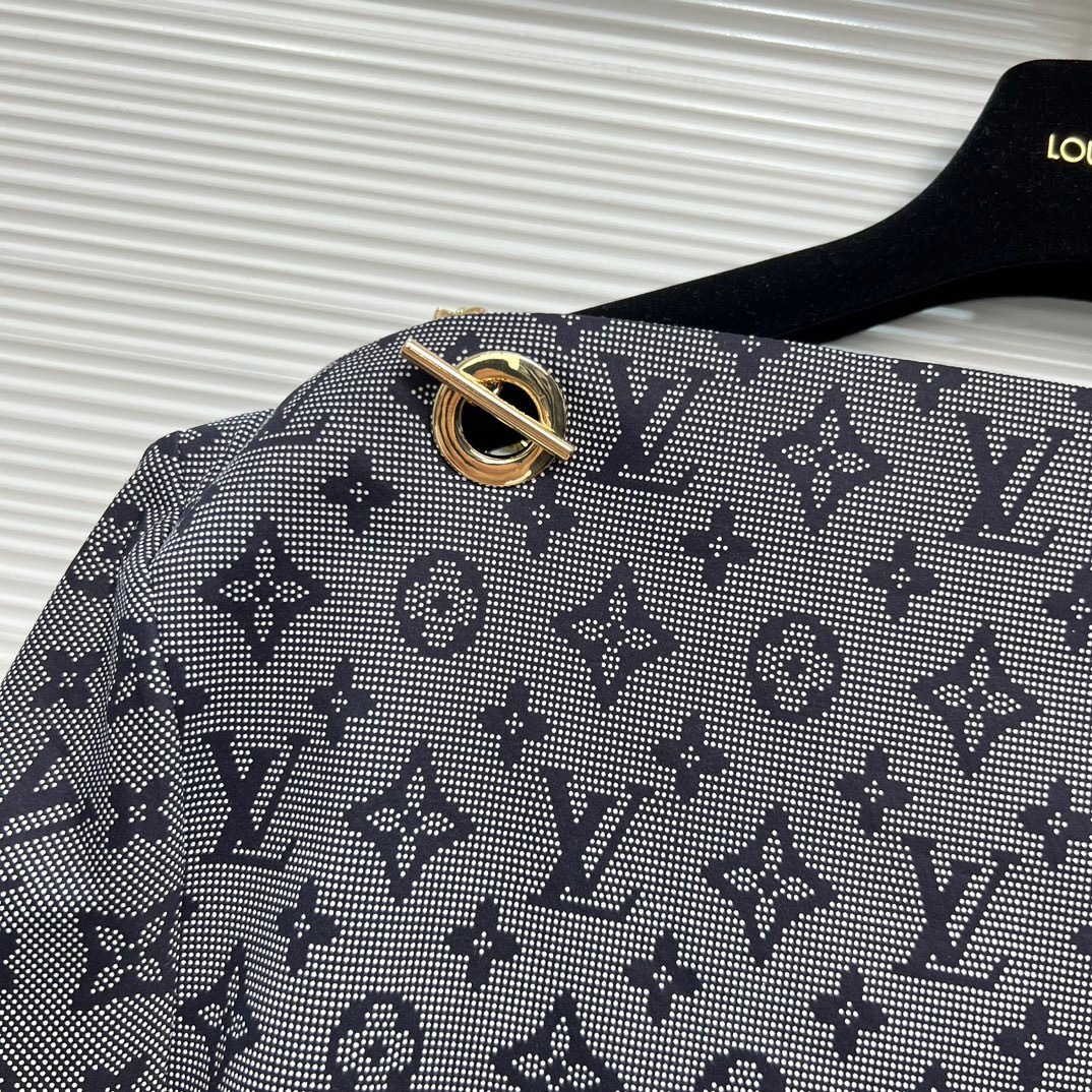 2EAF23F3-4D86-42A1-B44E-E277A340CCAB