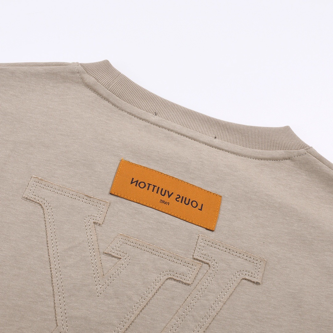 D9787743-9861-4578-94E0-9BE48A493078