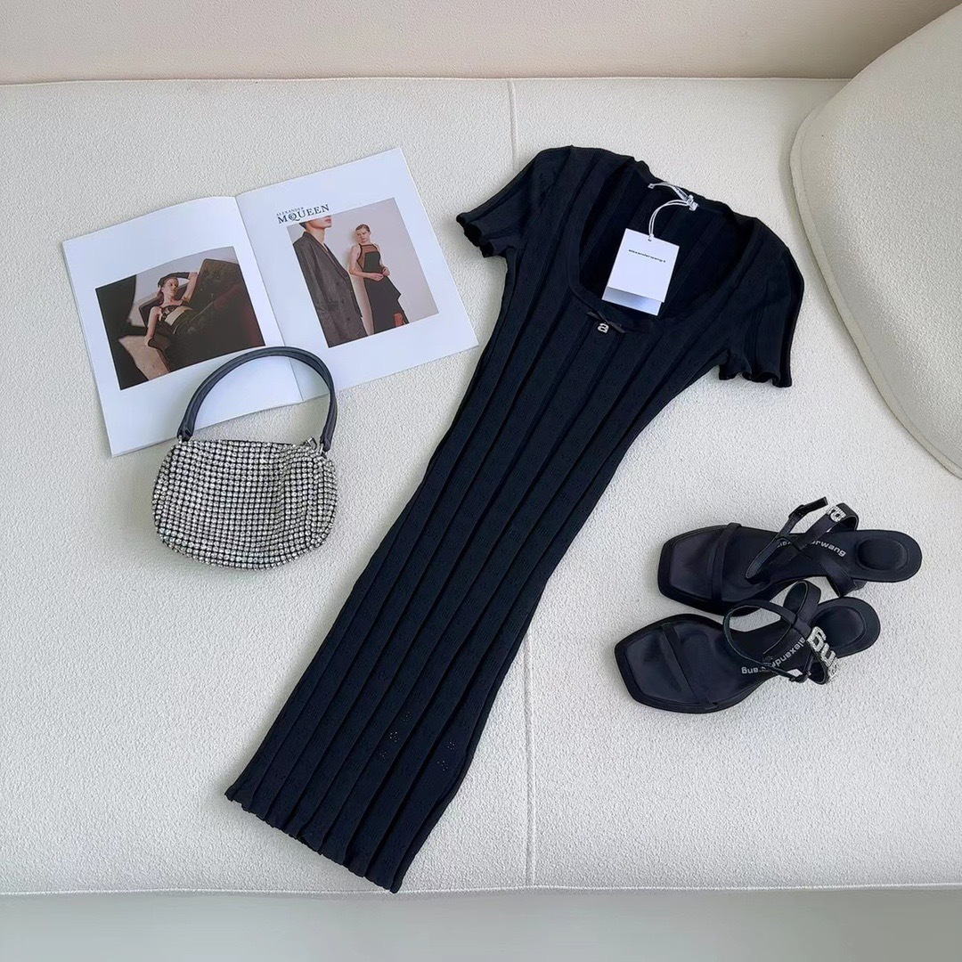 B2930A73-9EE1-4300-87BA-26E6936EEEE0