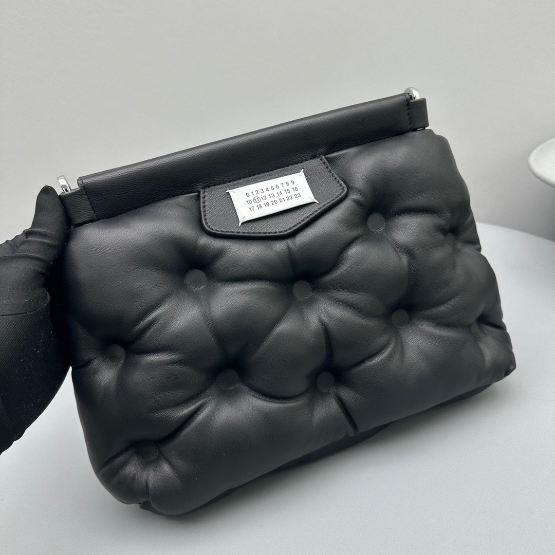 33EC3D9C-830C-4343-B65D-E43ED8C34063