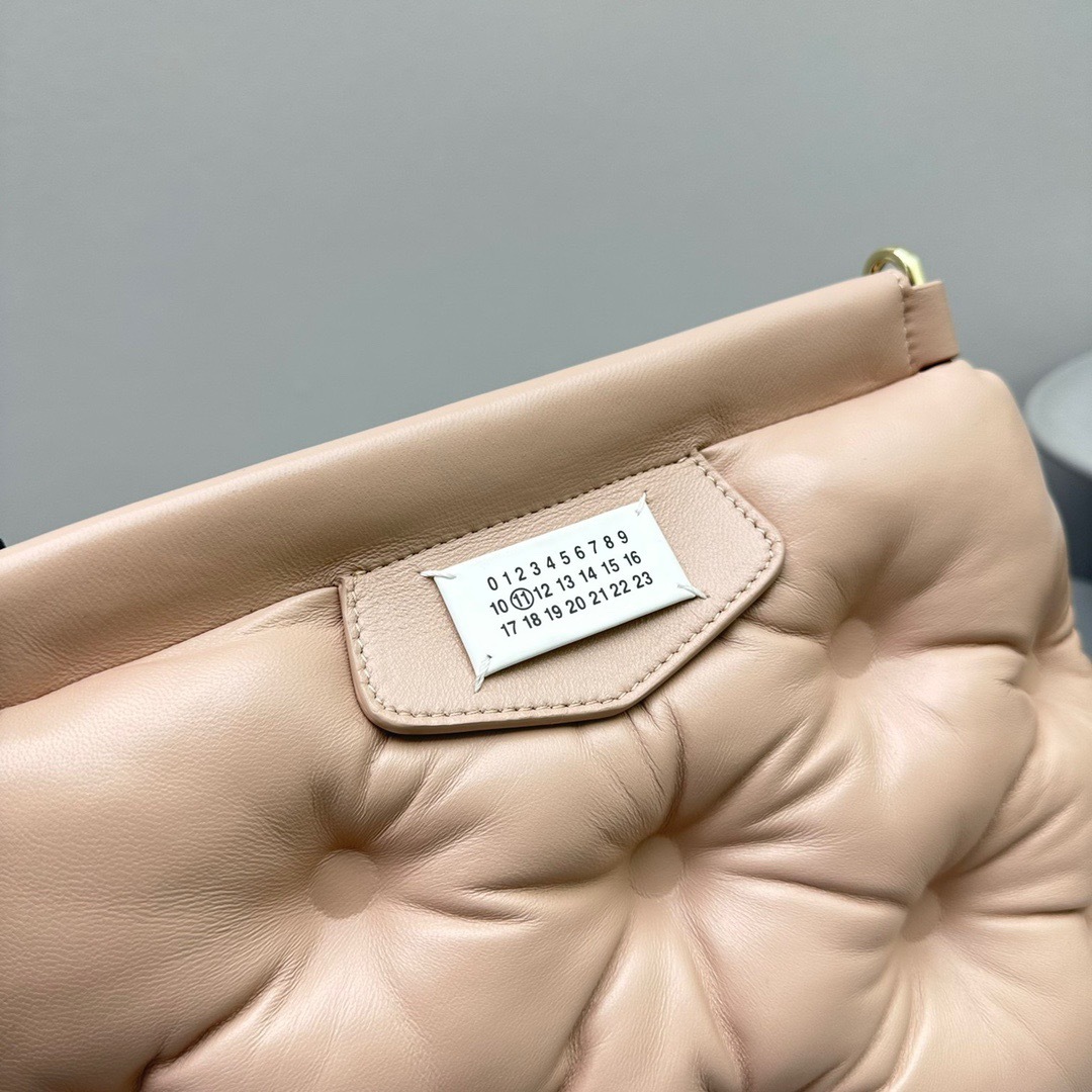 D1845FE6-C47D-42D6-B70F-603E6A72D347