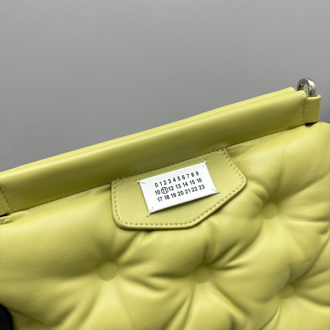 C37CBFCE-3551-400C-BC26-D782960CE185