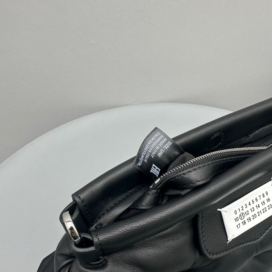 E1BCB73E-D2E3-422B-90C8-11B2CE2859C3