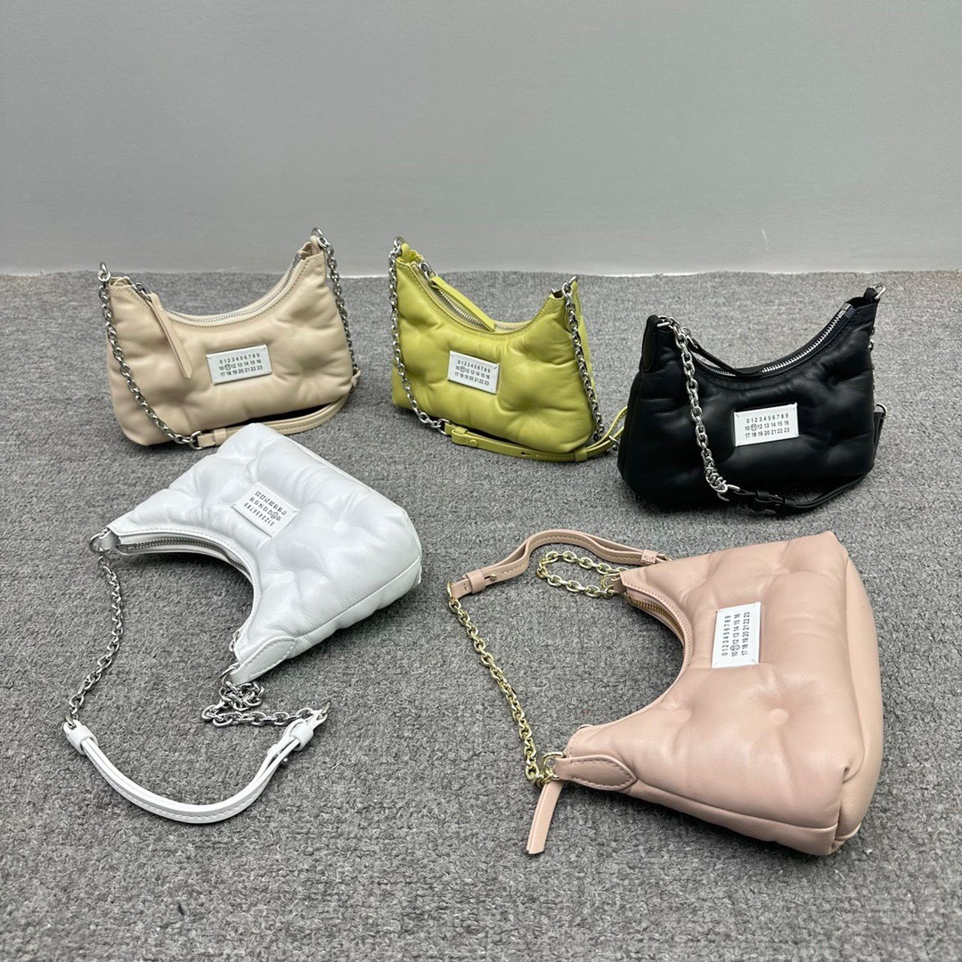 0790F4D6-DB6E-4281-B469-3724B91A8B12