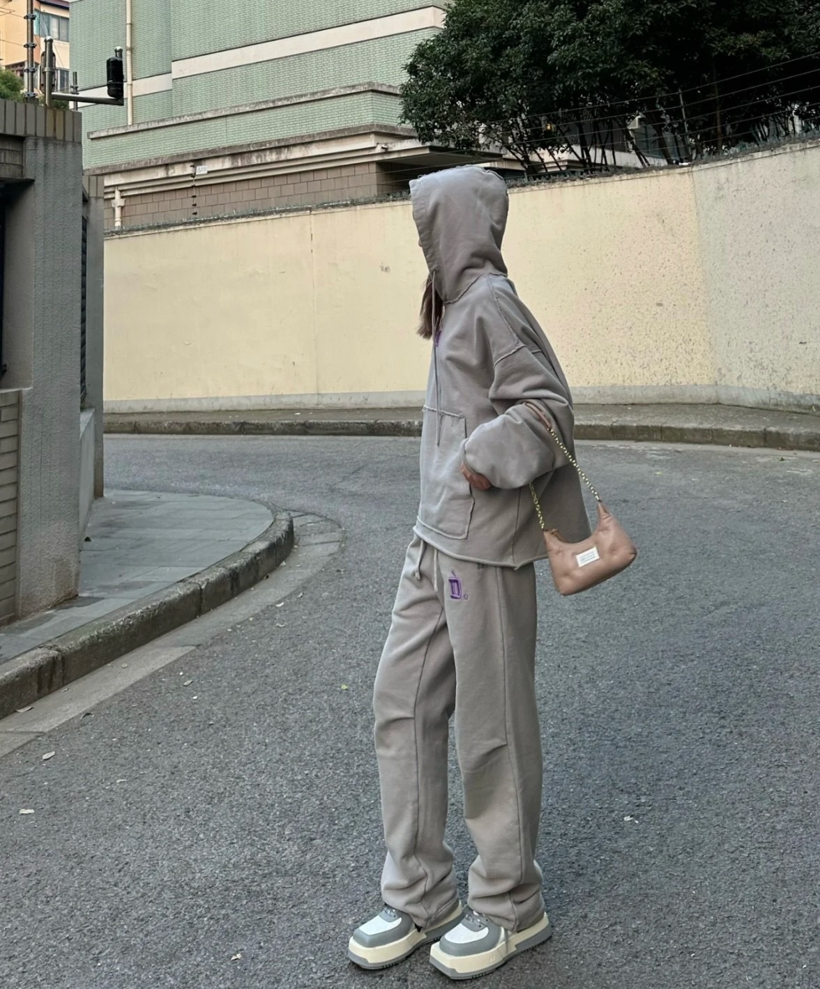 16C559E5-6F92-46B0-9CF9-D8598F430063