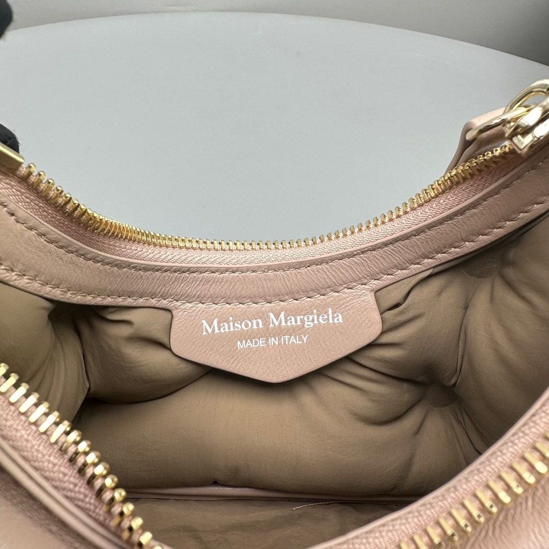 B99102B0-A7D3-4400-9F02-976273D9DE75