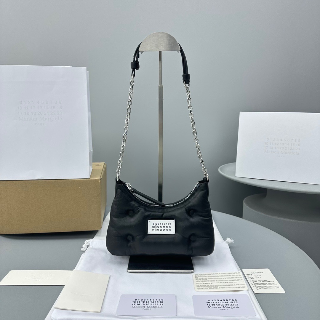 9F91A743-CDCB-4473-BF98-9DBC3E3A0B57