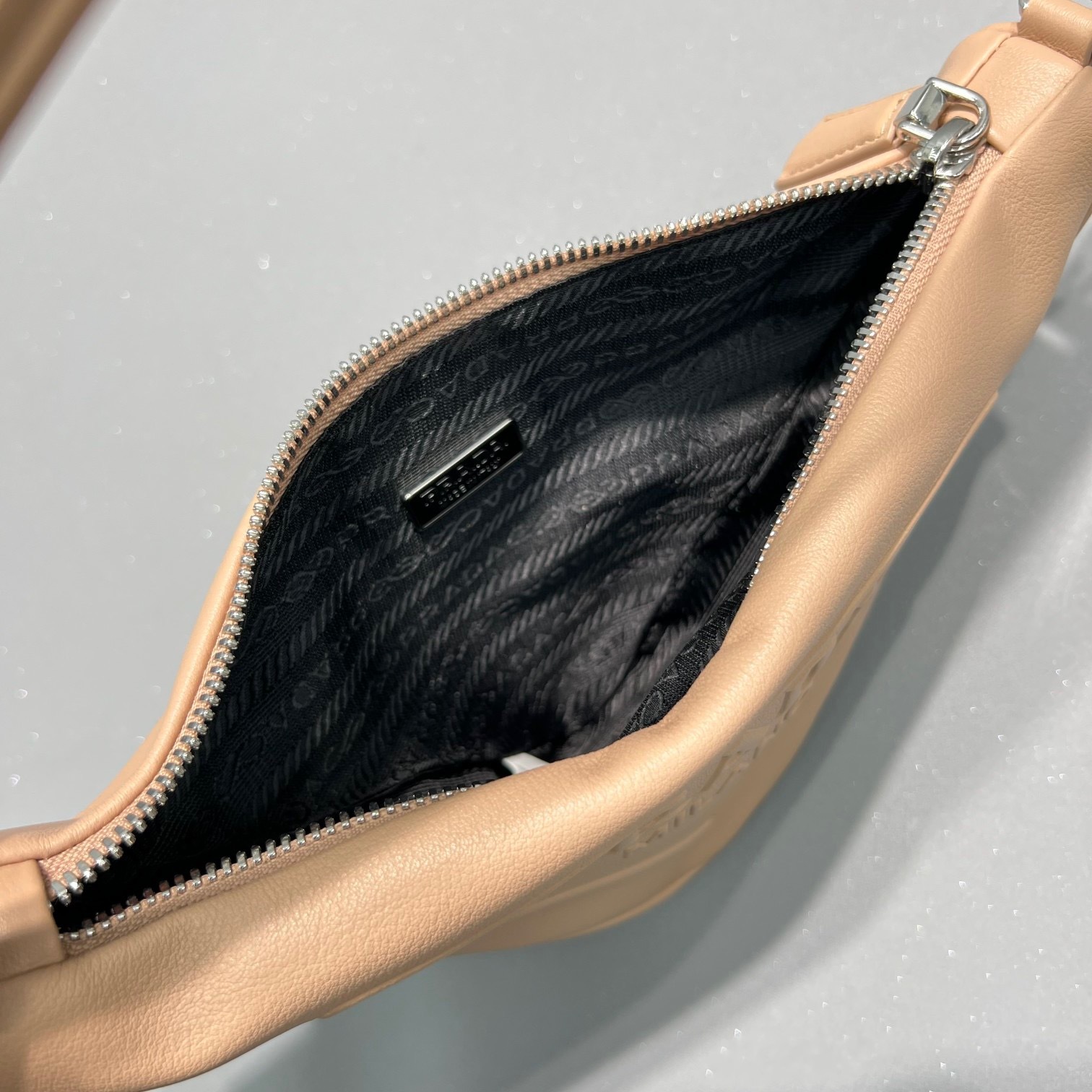 1824C621-5633-4DC6-9CE6-D8834280B07D