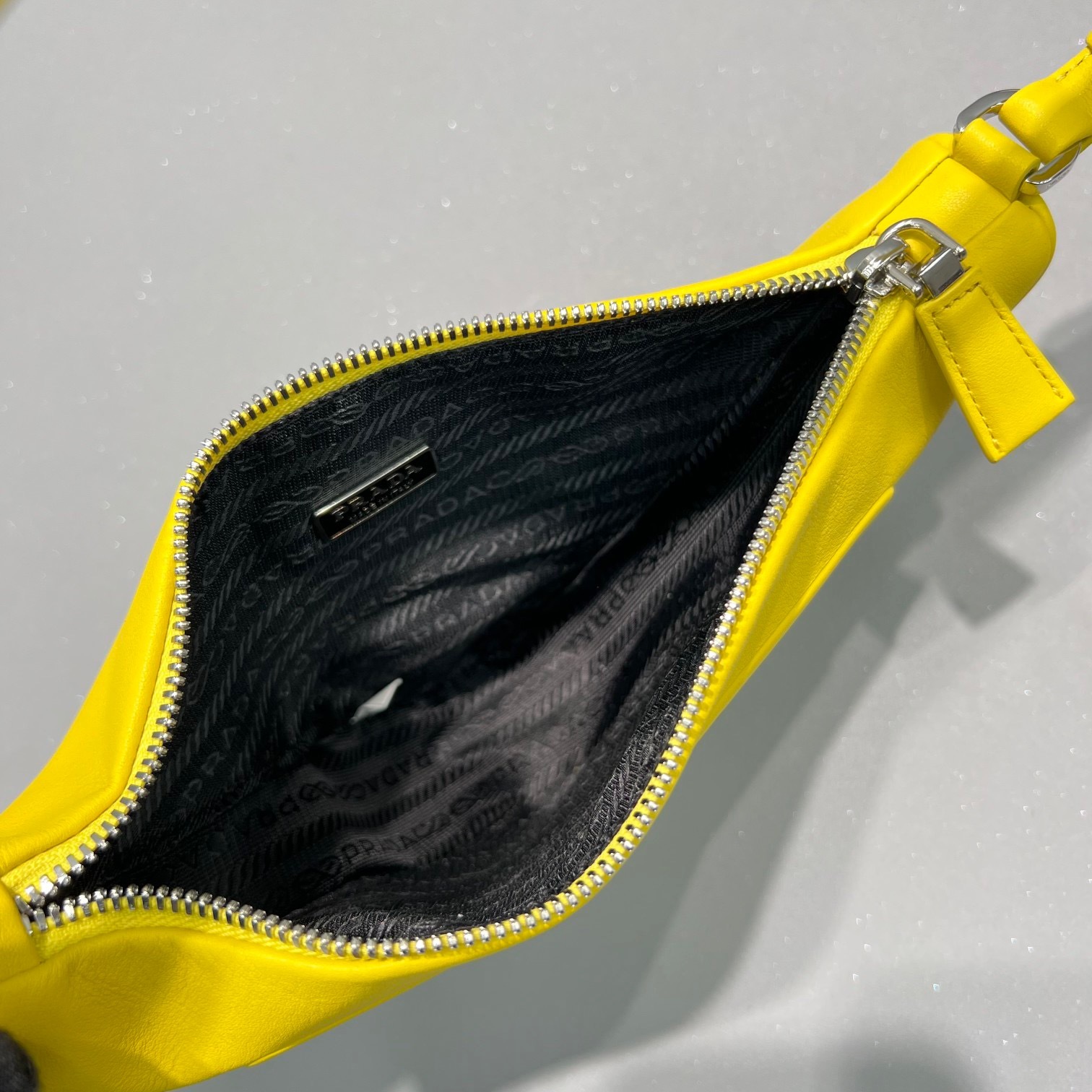 EF3F245F-68EE-4982-B049-F3EB71ADF7C2