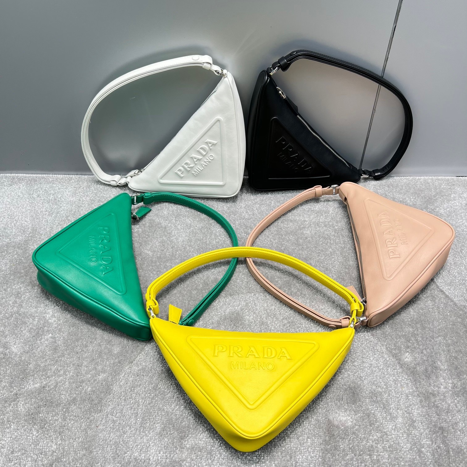 B7E3C073-20BE-4D45-9264-3DCAA390259E