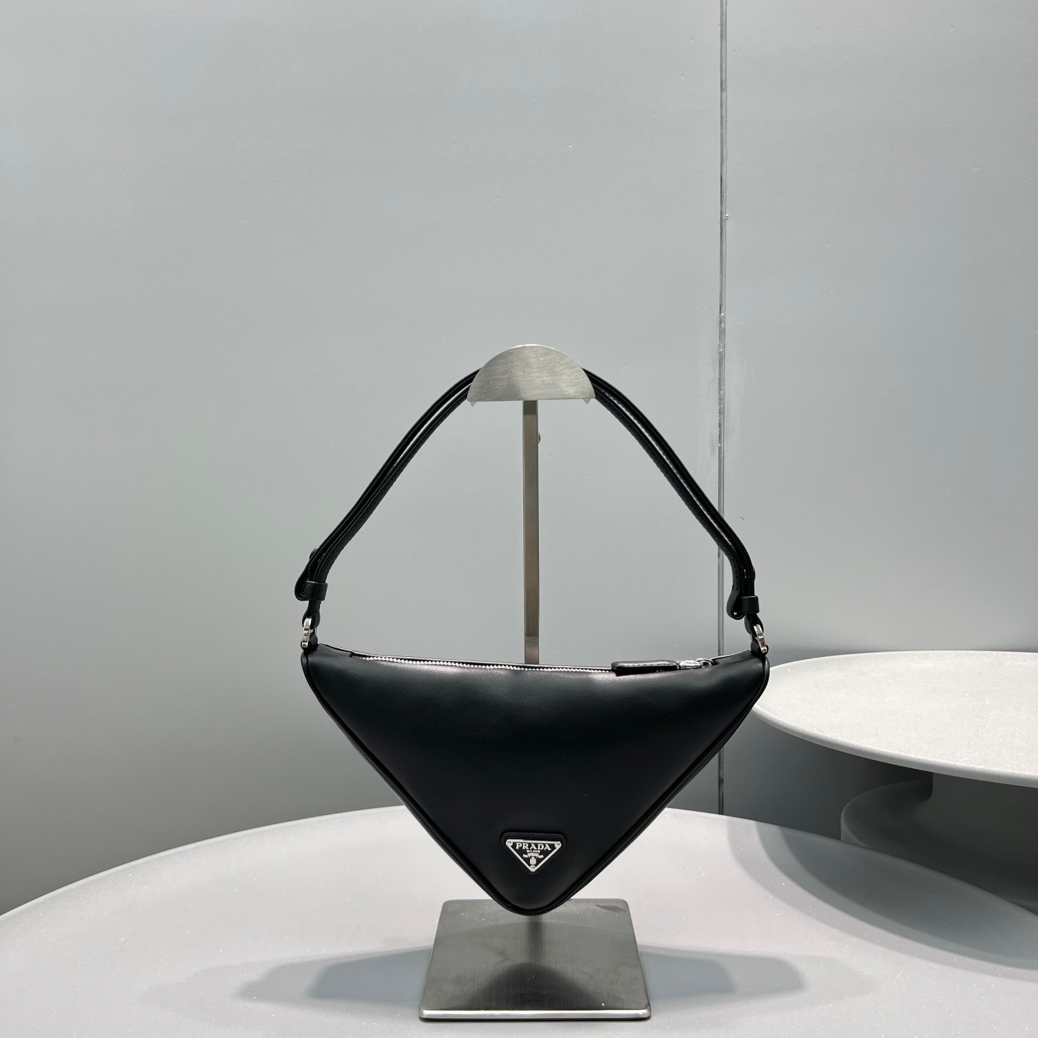 322E8A3F-5078-4E34-A627-F10E142F2A2B