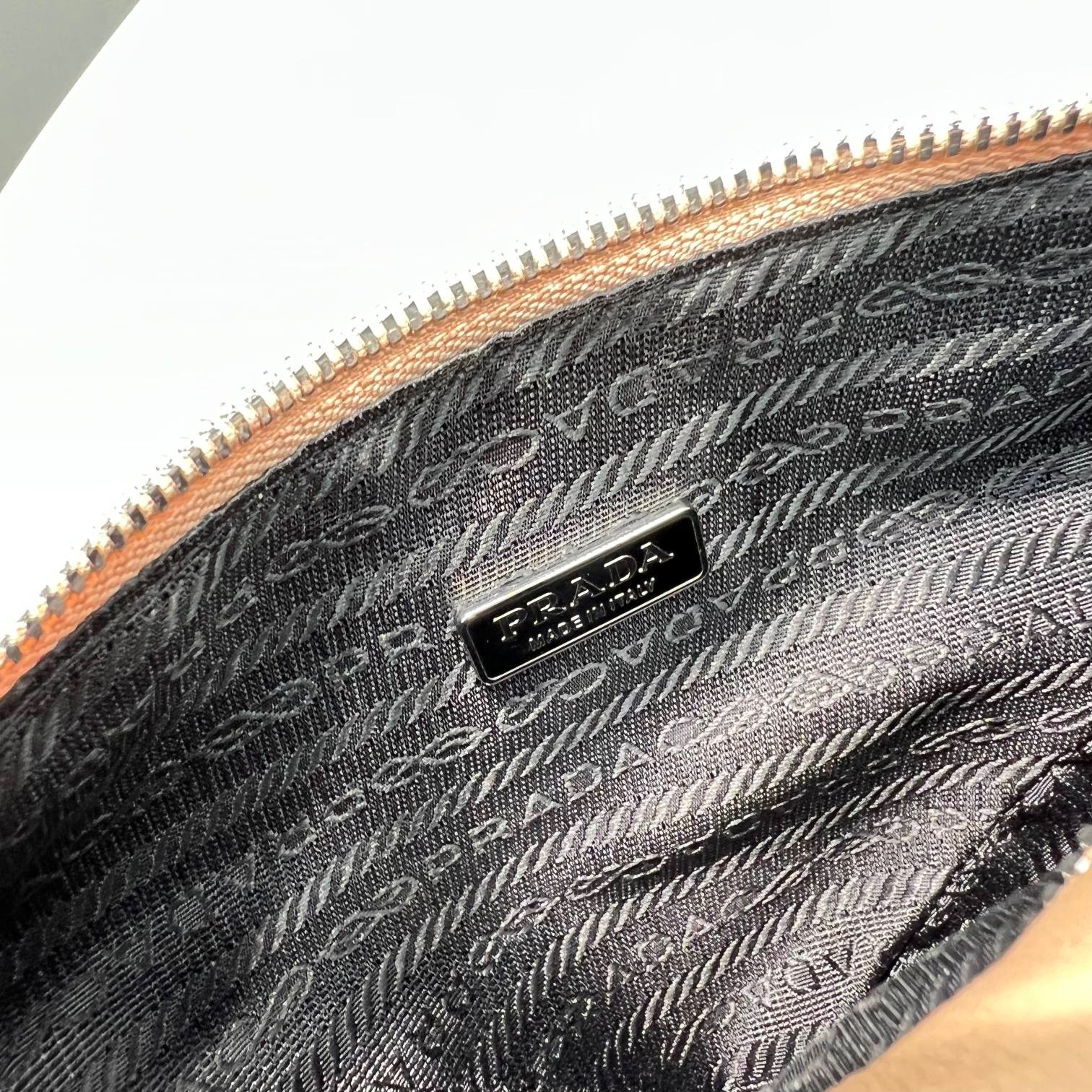 F93C7EB1-49F0-4AD5-A553-D7D16E28A620