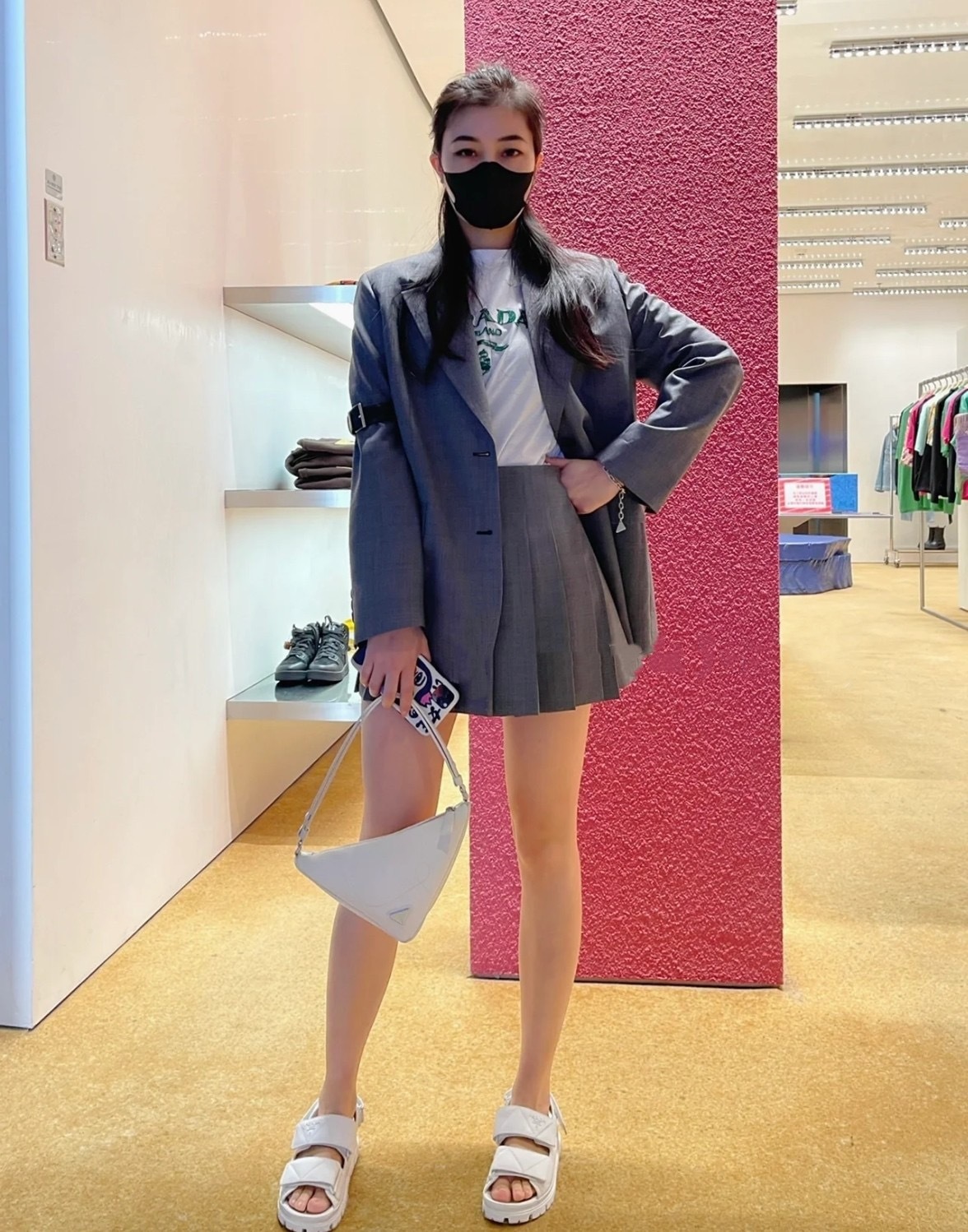 A08AA06B-49B3-4DBA-B09A-E61C31E8F85C