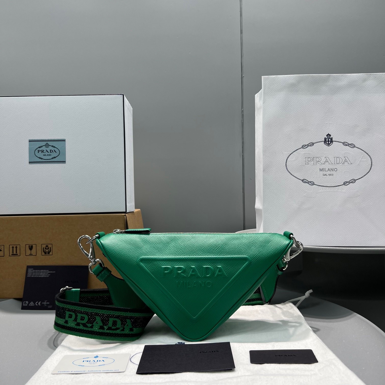 2EC89285-D08C-4FFB-BA26-8889951C6713