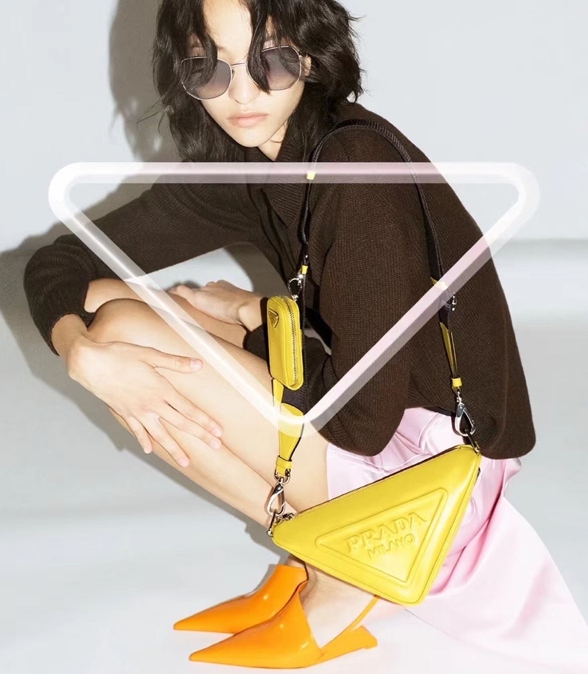 C923E883-873F-4230-A2A6-52D89E7CC565