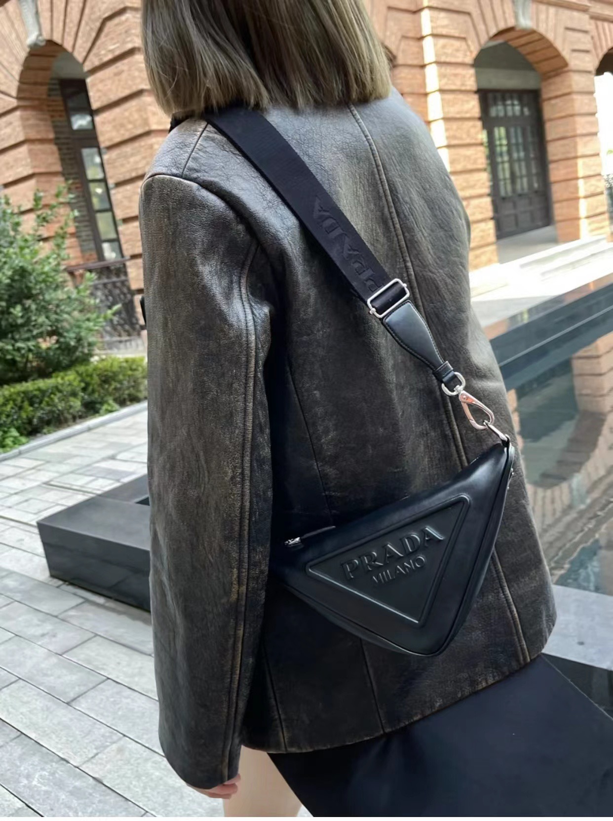 75599396-DAD2-4A3D-A891-19CF92F27485