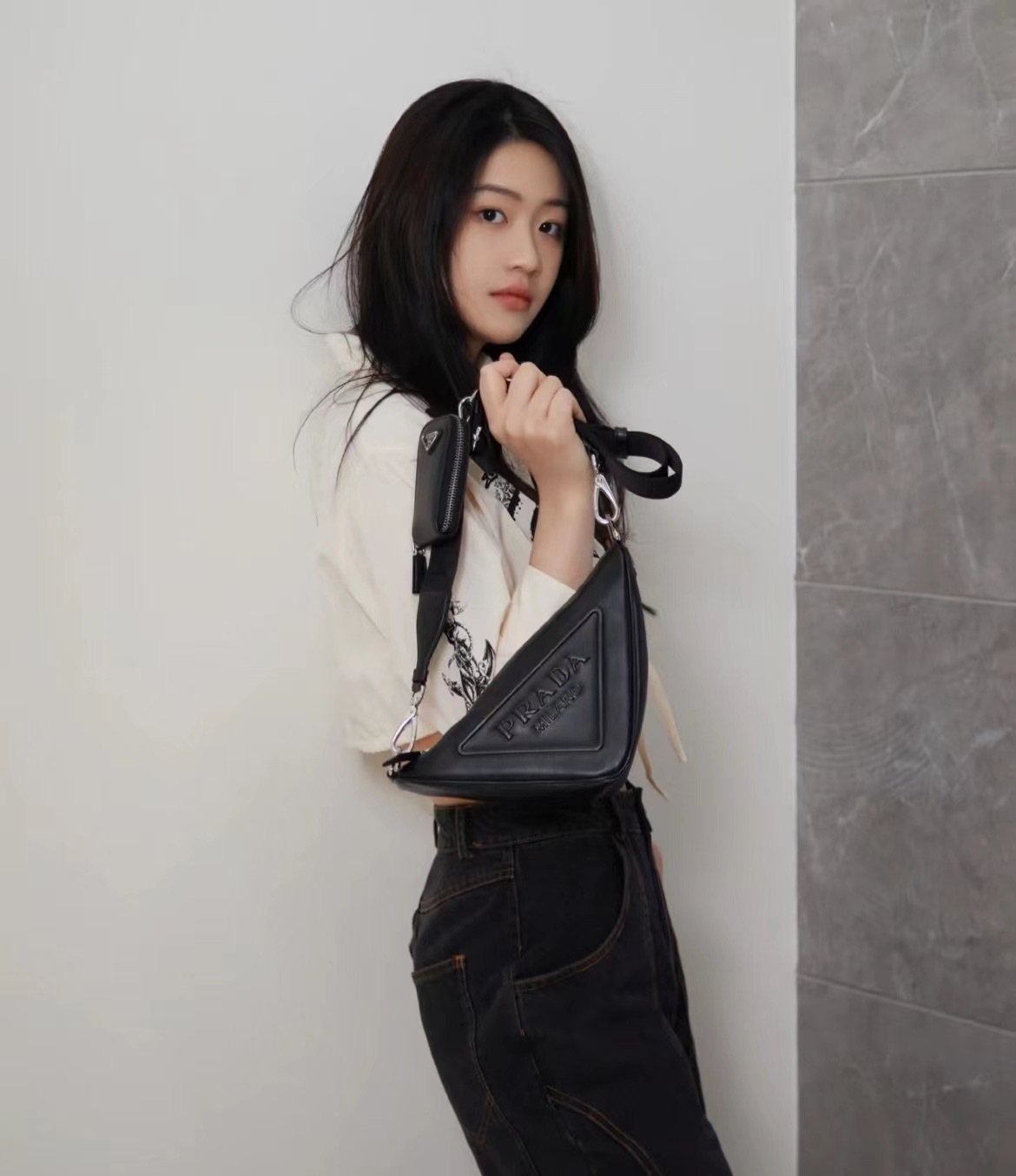 D22EA26B-71A1-4DD2-BBCE-847D94A121F8