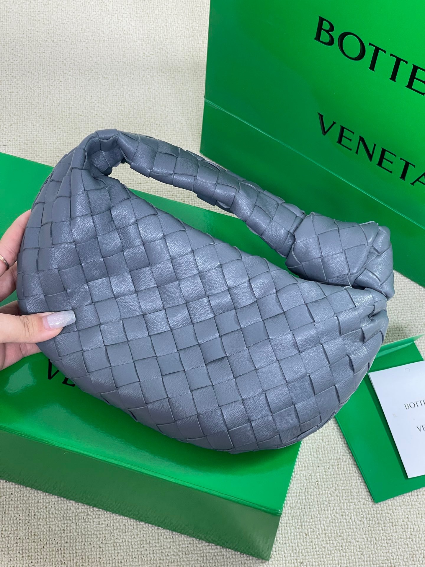 4F387EA7-888E-45E9-BDB0-E19D0A20F2C3