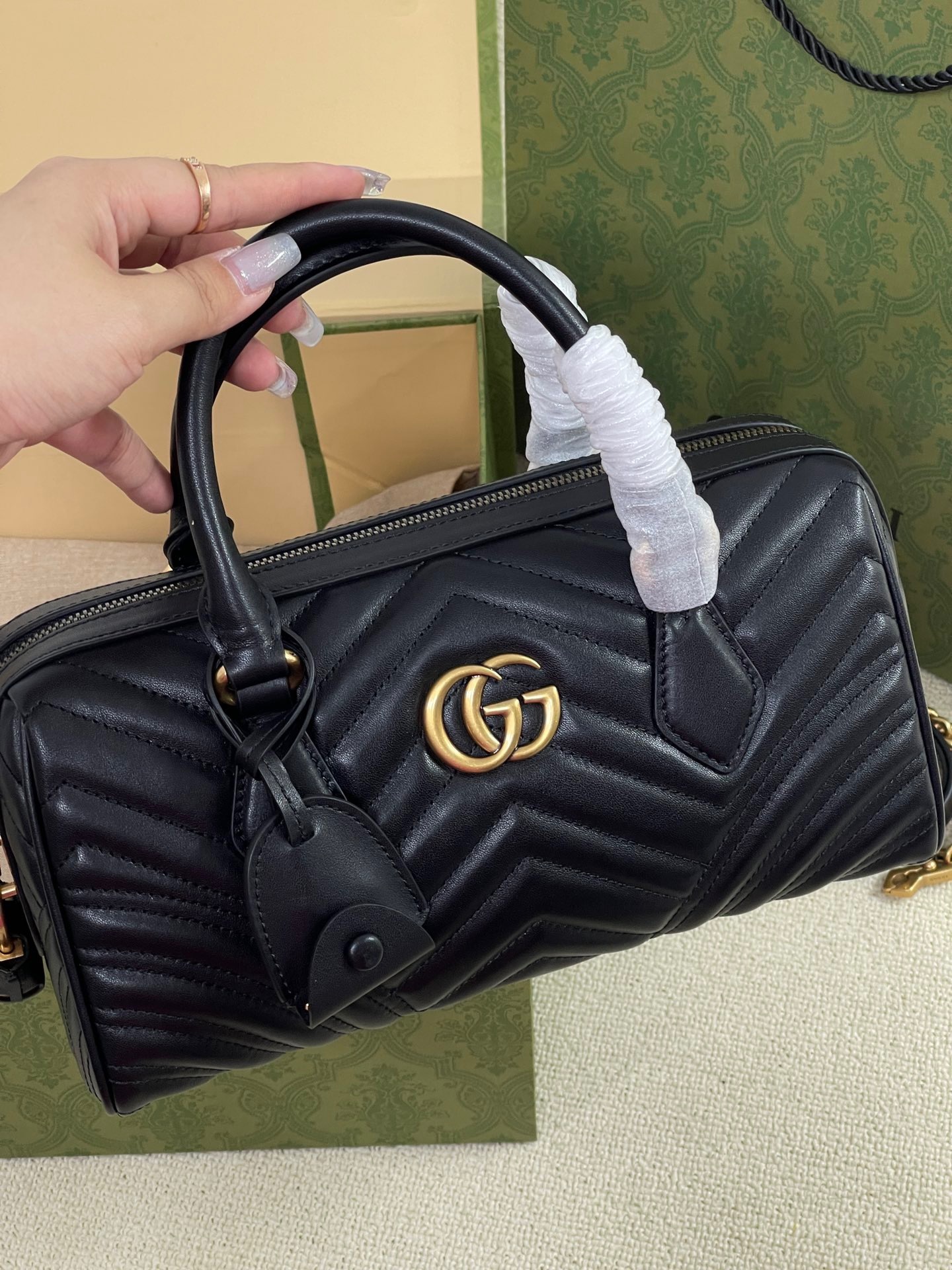 5AFC63C1-D5C1-48A1-A6FF-EB99F0209185