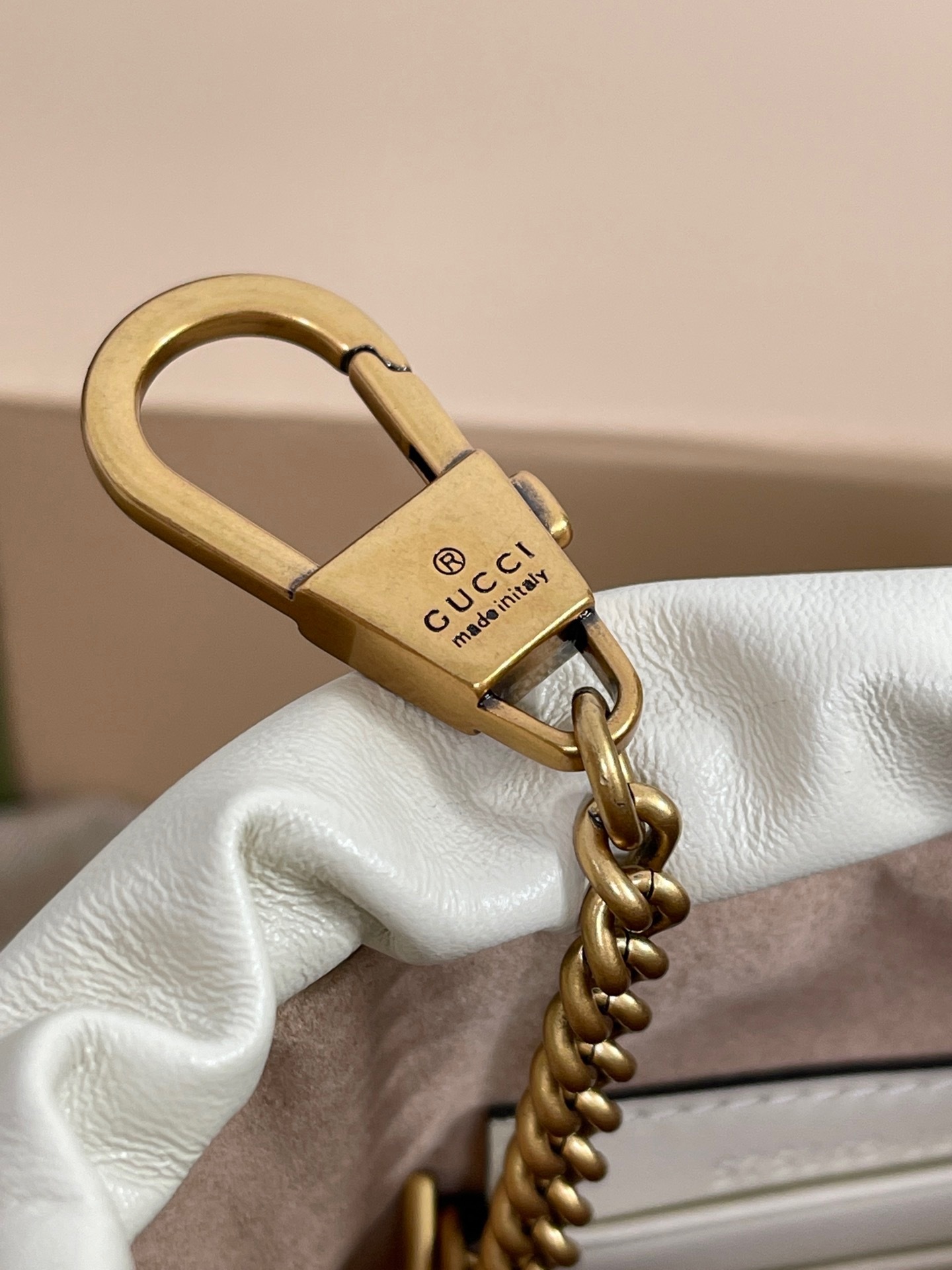 6E6E8F90-40C5-4F29-ABBF-6DB8D2BE640E