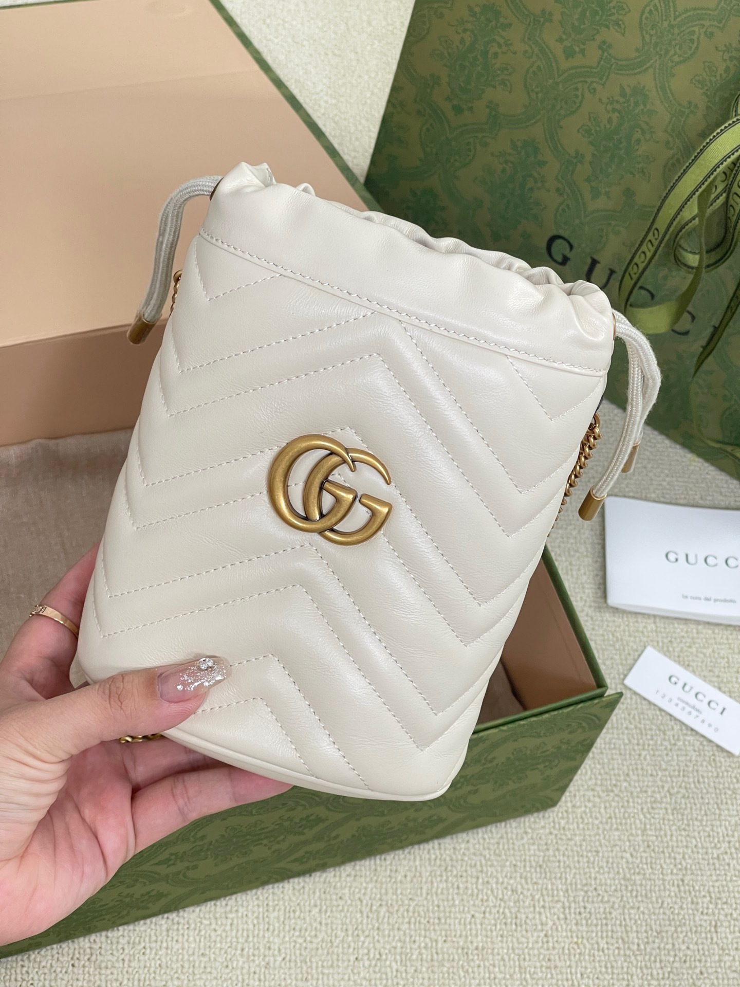 695C8749-C2AB-4F74-848B-279570E95DD4