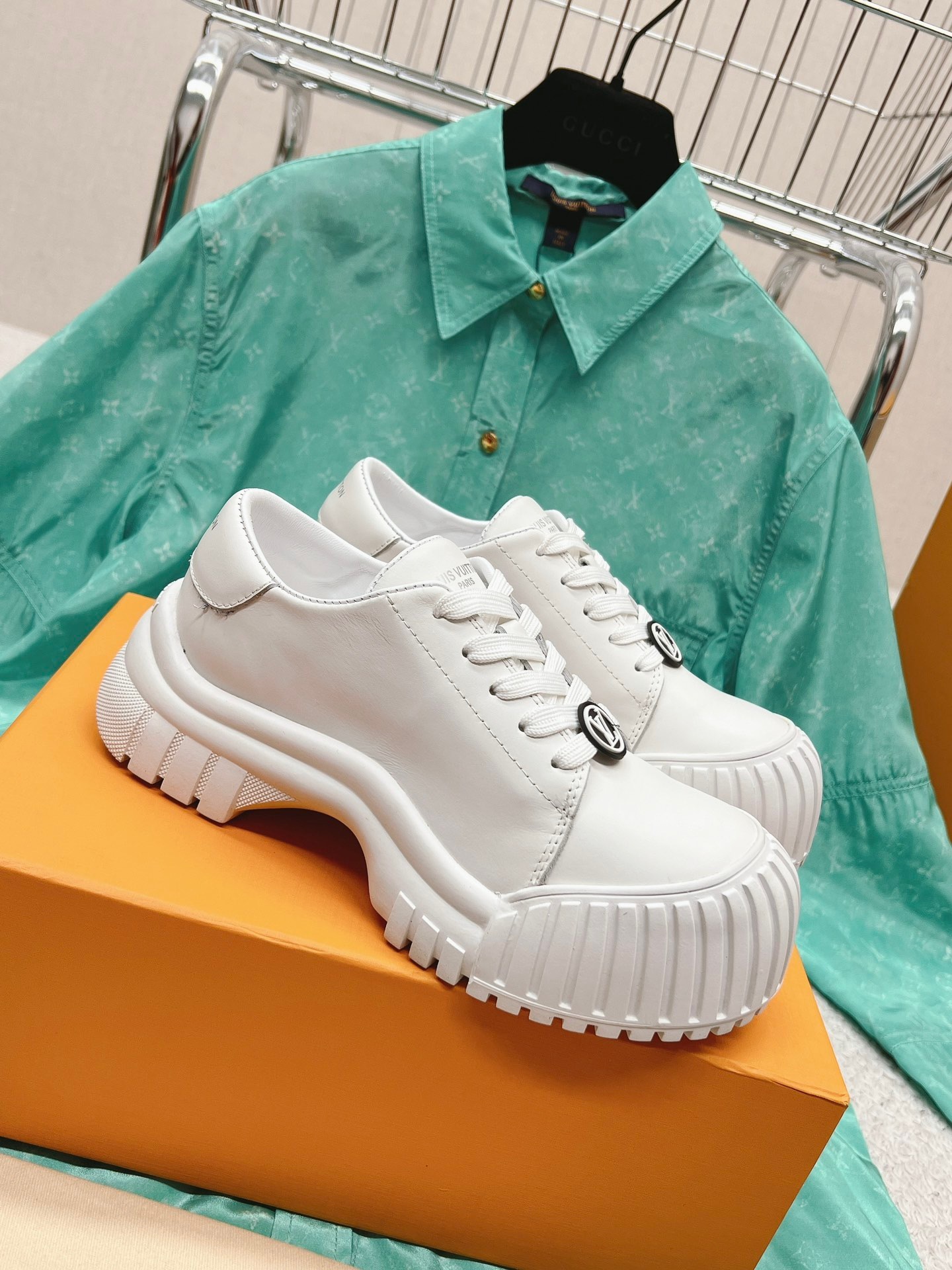 0E668B22-8F68-402B-AD37-DB103539ED62