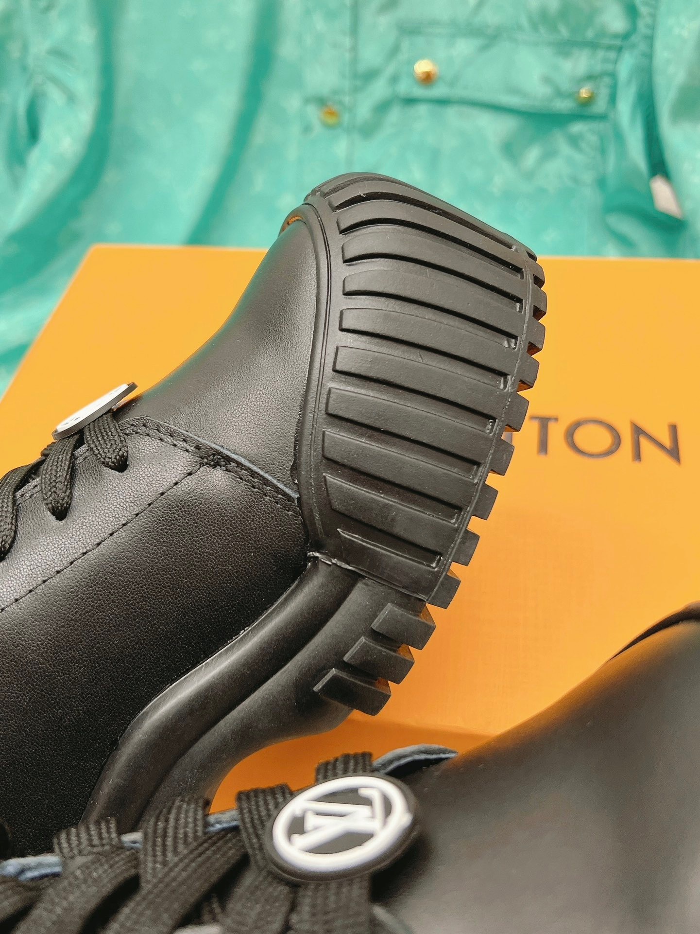 6831457C-2FFE-4753-9F2D-81DDA92C5199