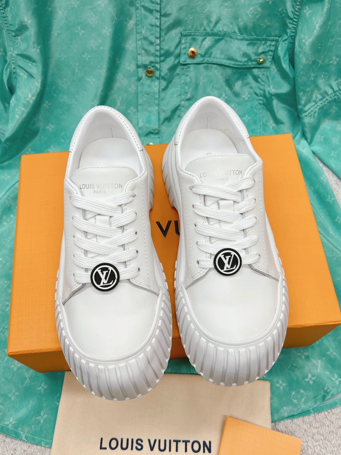 F67956AE-89F1-4A0E-9641-9564B996F221