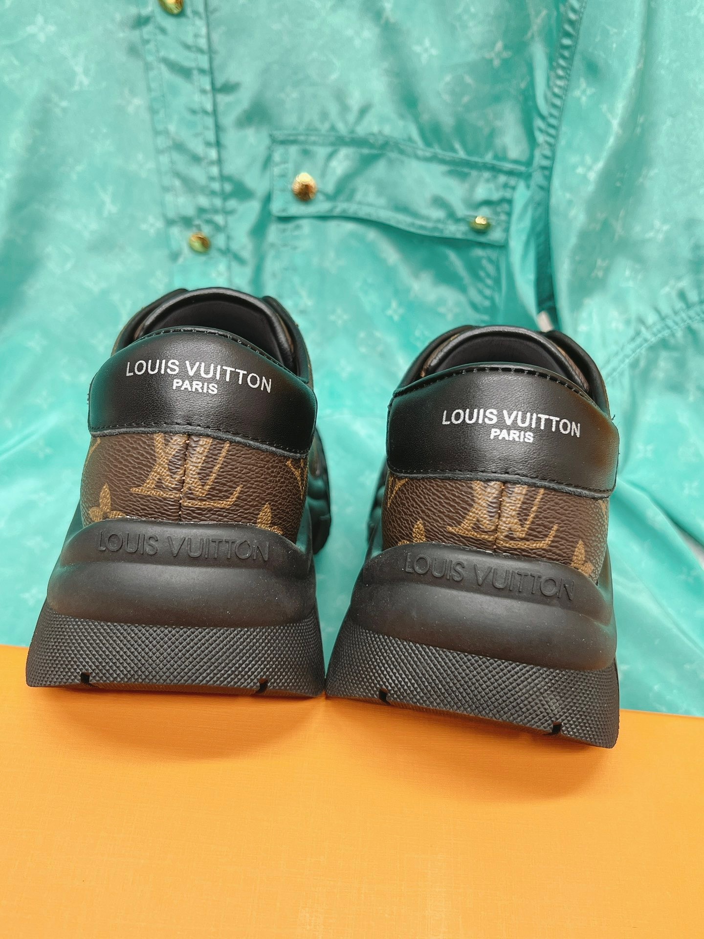 995993BE-EDA9-45DC-9D17-011D33F1FB31