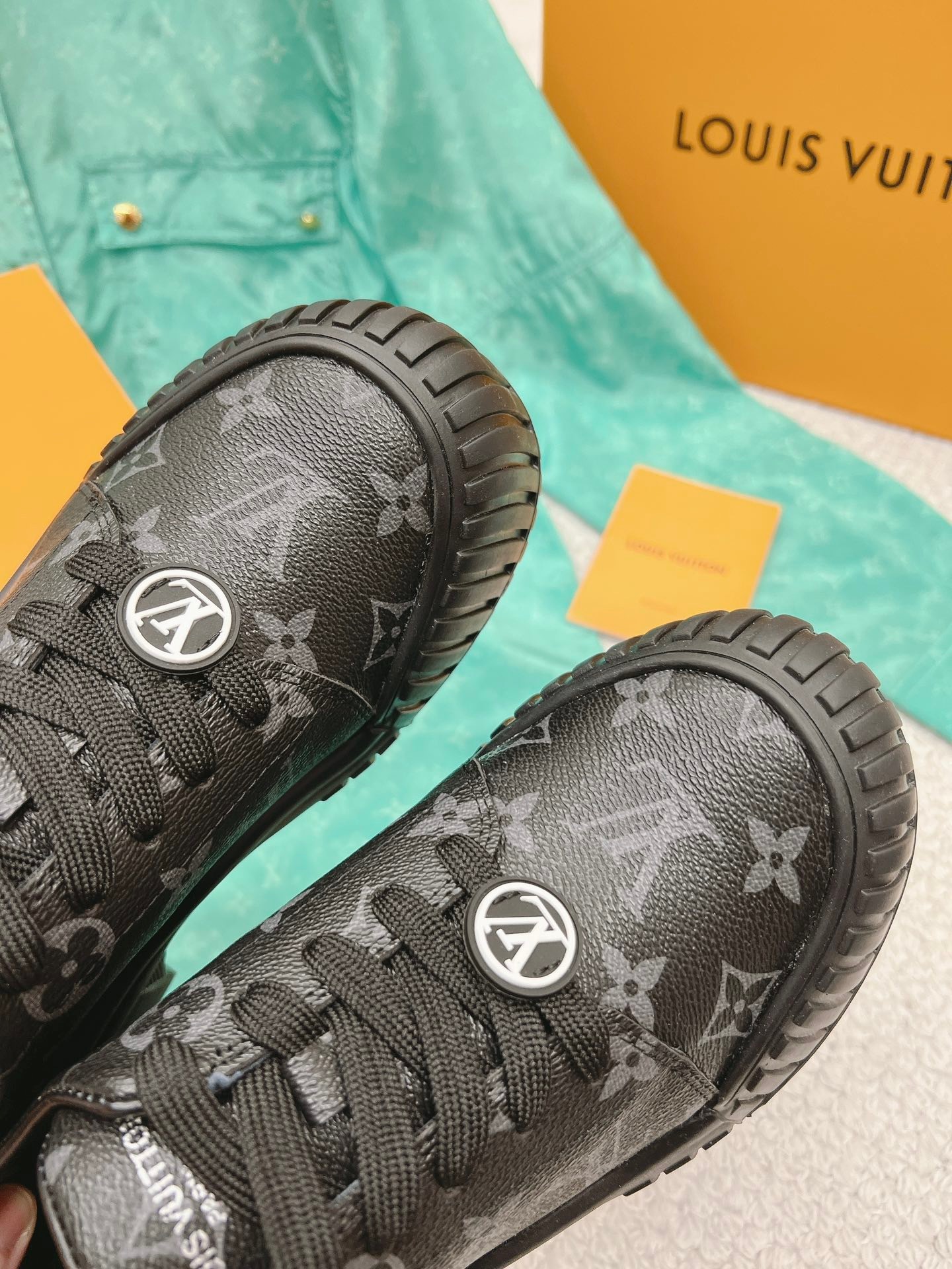 603E62DD-2362-46A8-9F33-CA9E584B38D3