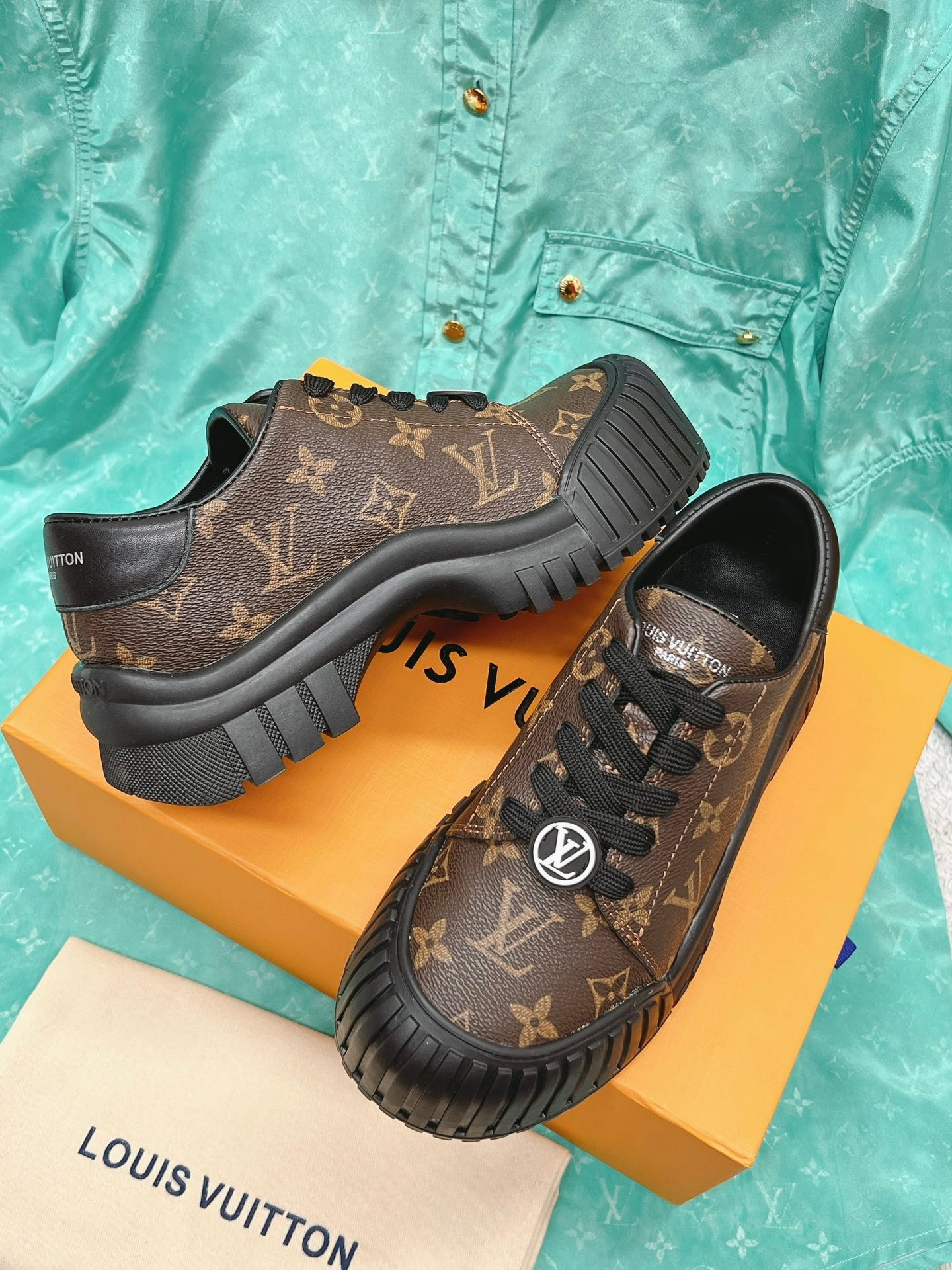 55B4FAFC-48B1-472E-9D03-5962DBB691E8