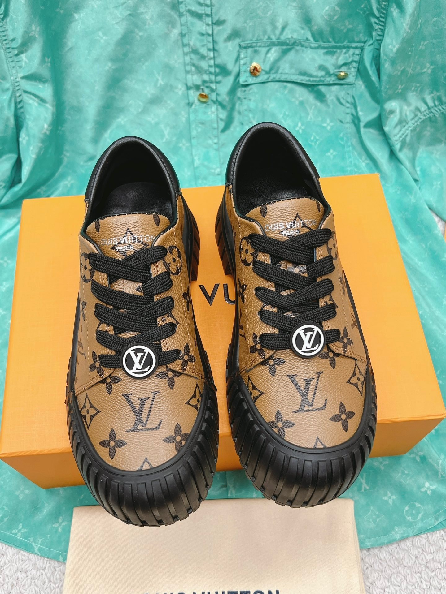 FF283DAF-84CA-4A21-8272-4FD8C5A1D09D