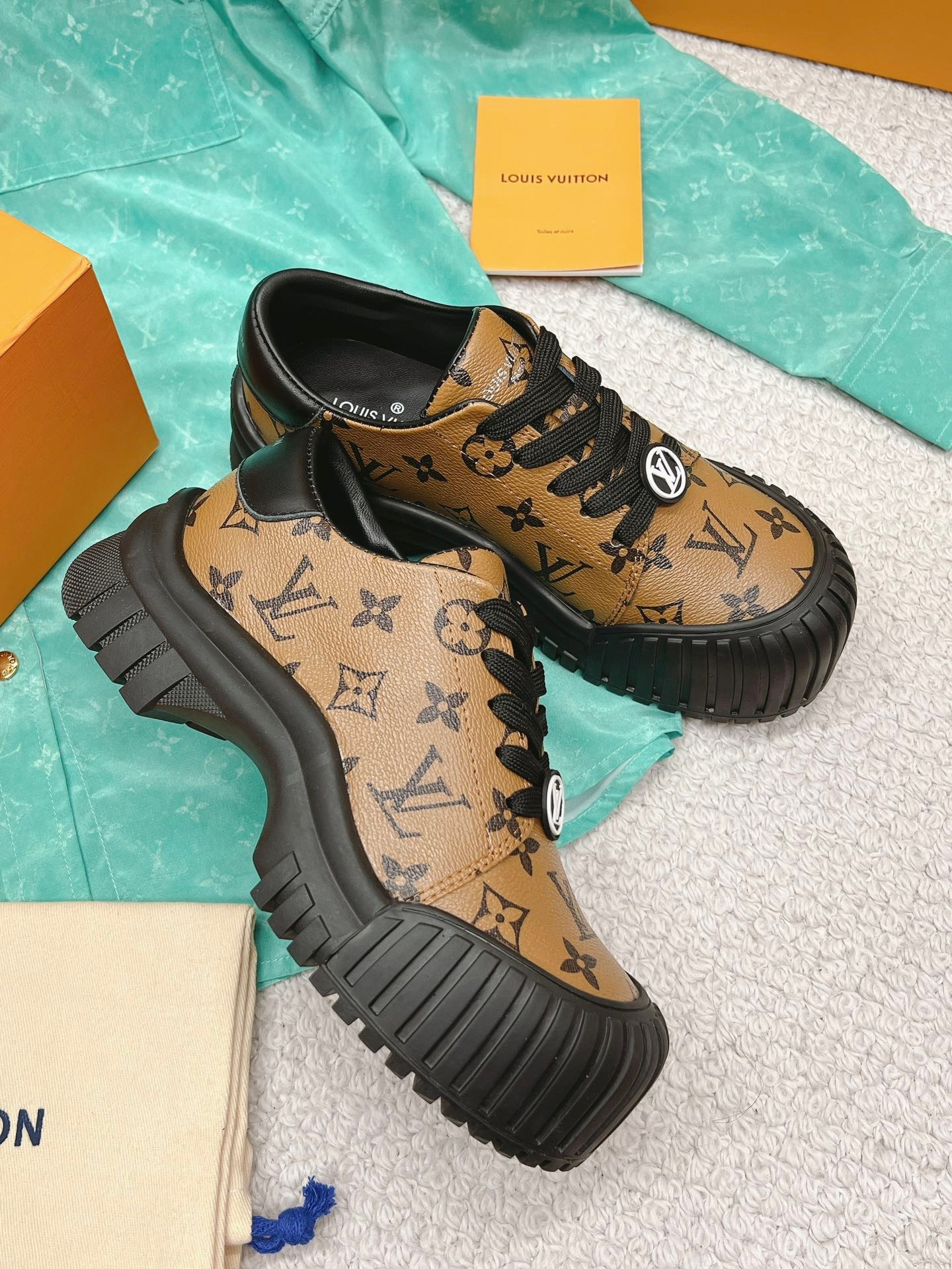 D947B8D4-8B1D-40AA-8851-536AED9C1B6A