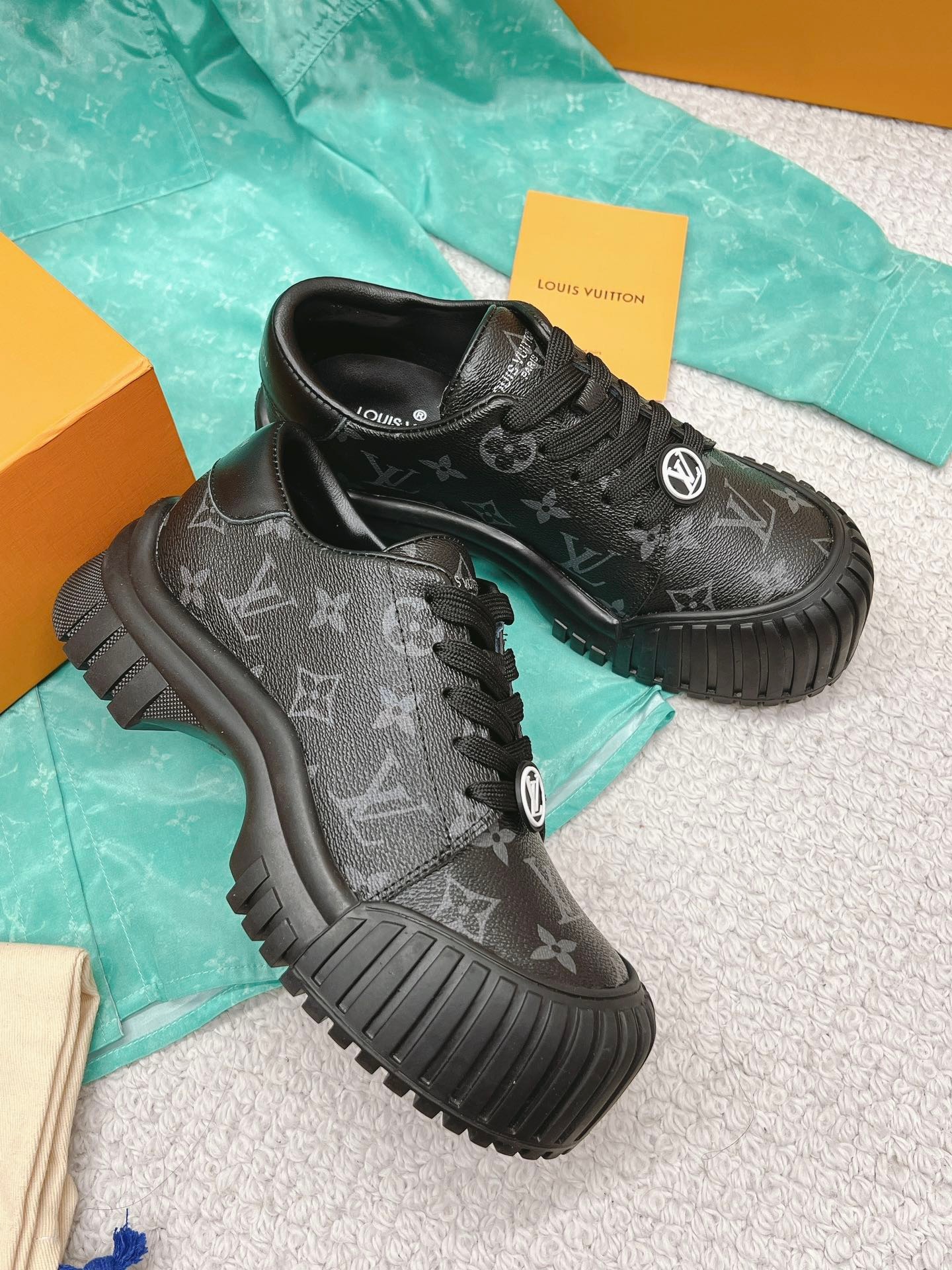 9E364E44-0A05-4BDD-9B0A-C14F11A4EF32