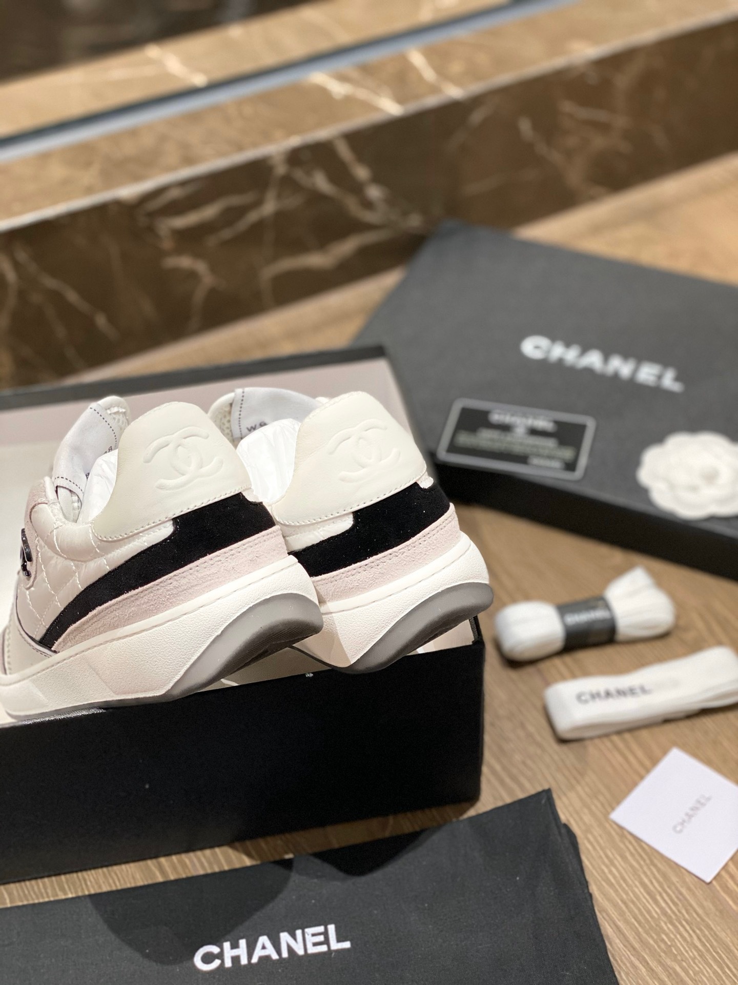 81A10C43-AAD2-411C-87F0-FFFFDC44AF94