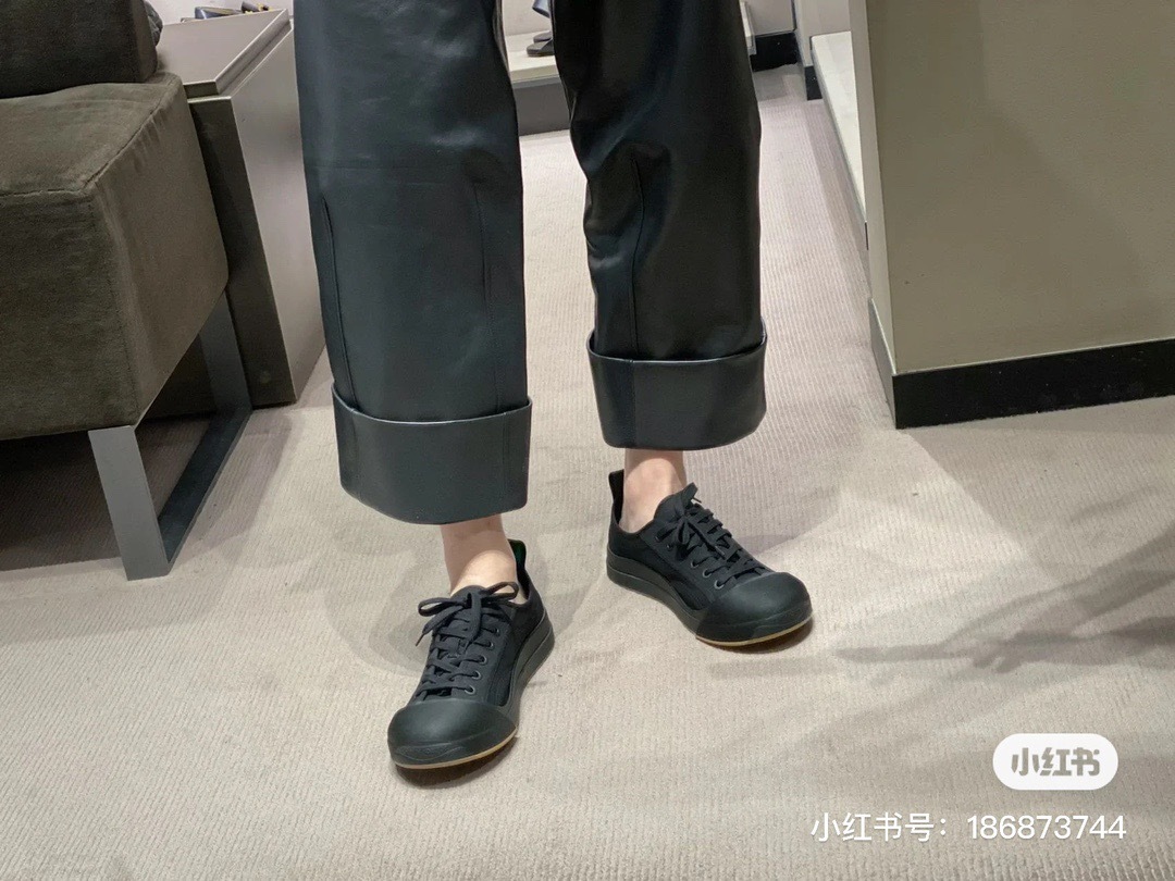 BD0A8B33-0A1C-491D-9735-A753B9BBF087