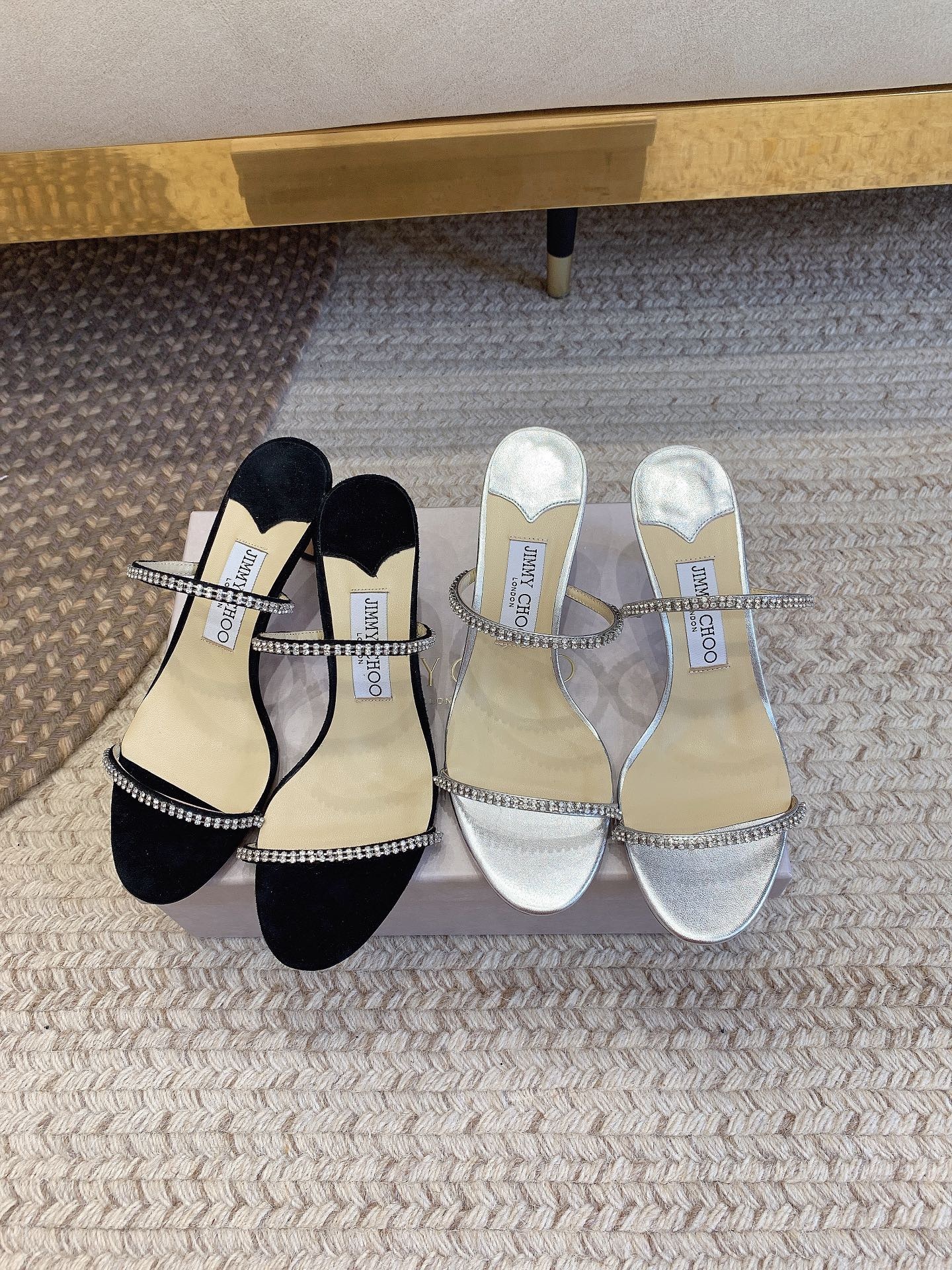 EB7356B3-18D4-47B6-9C45-FB1261DF2176