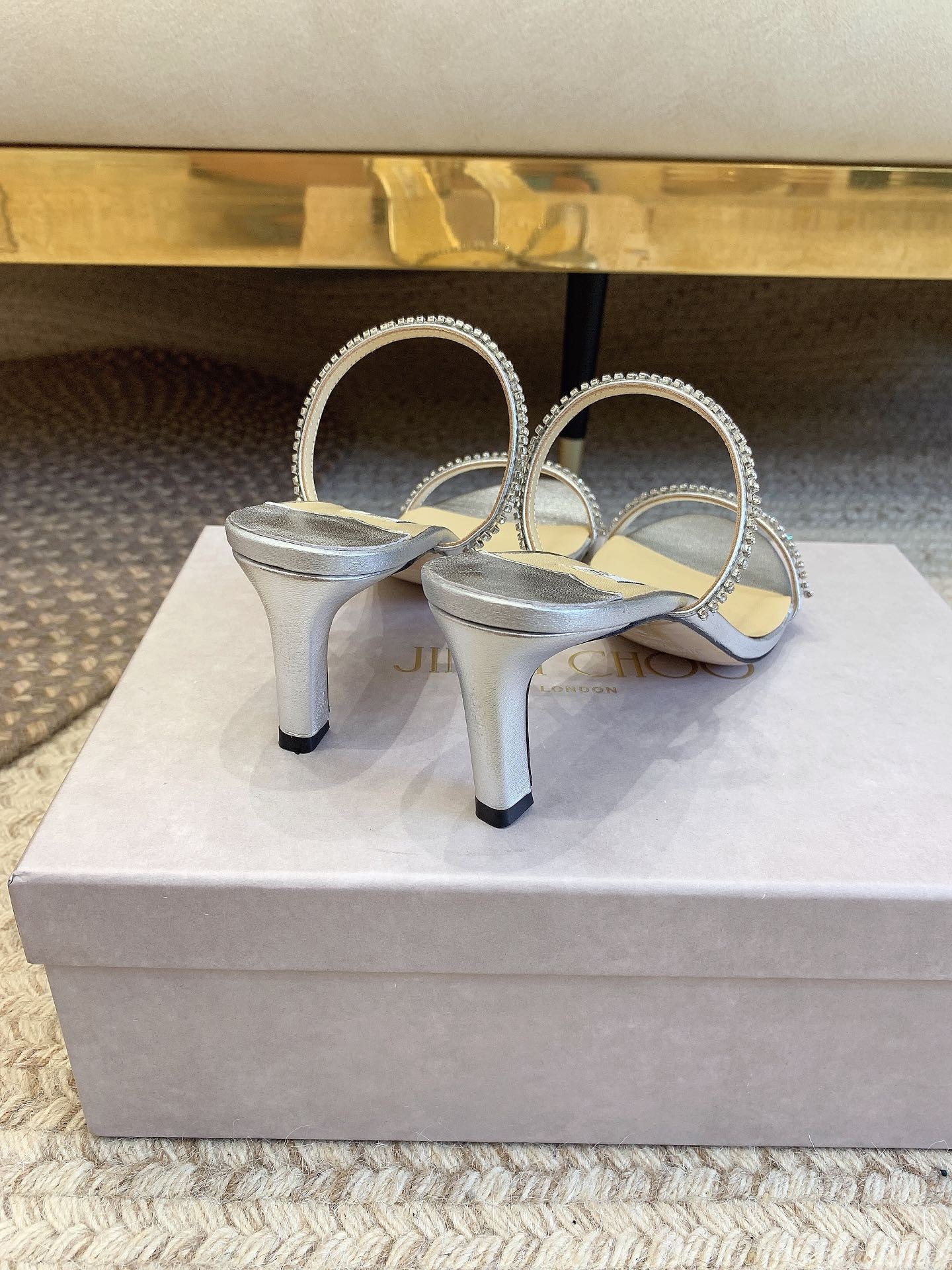 8A738B99-BCDB-406F-AEC0-2E8A2872F63B