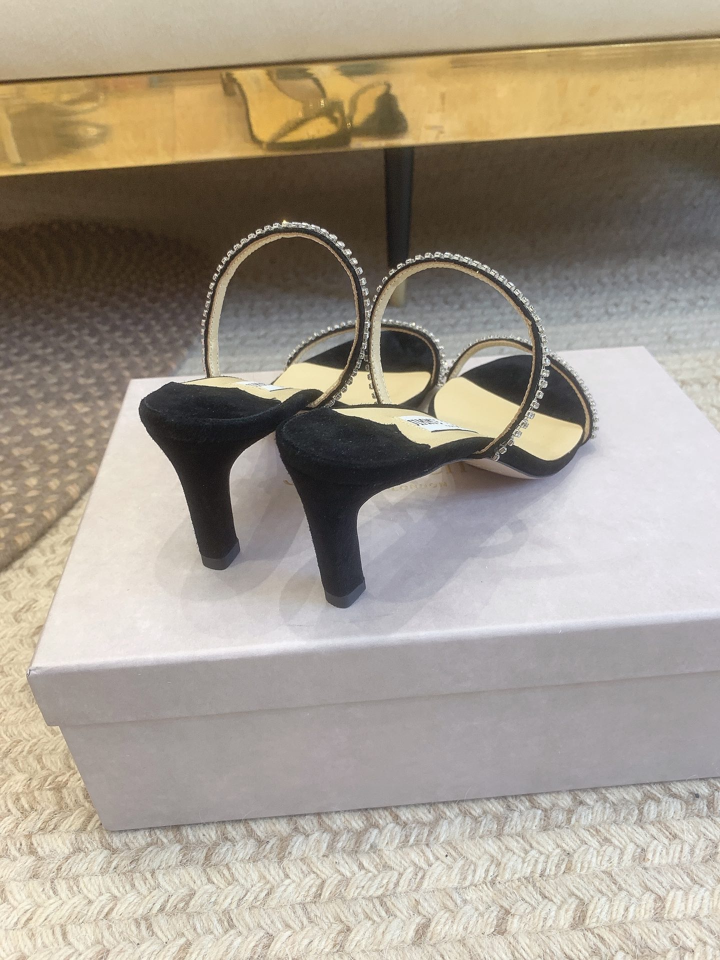 6EB1BDC7-FFB9-43DC-9C9E-77ABDFC86E61