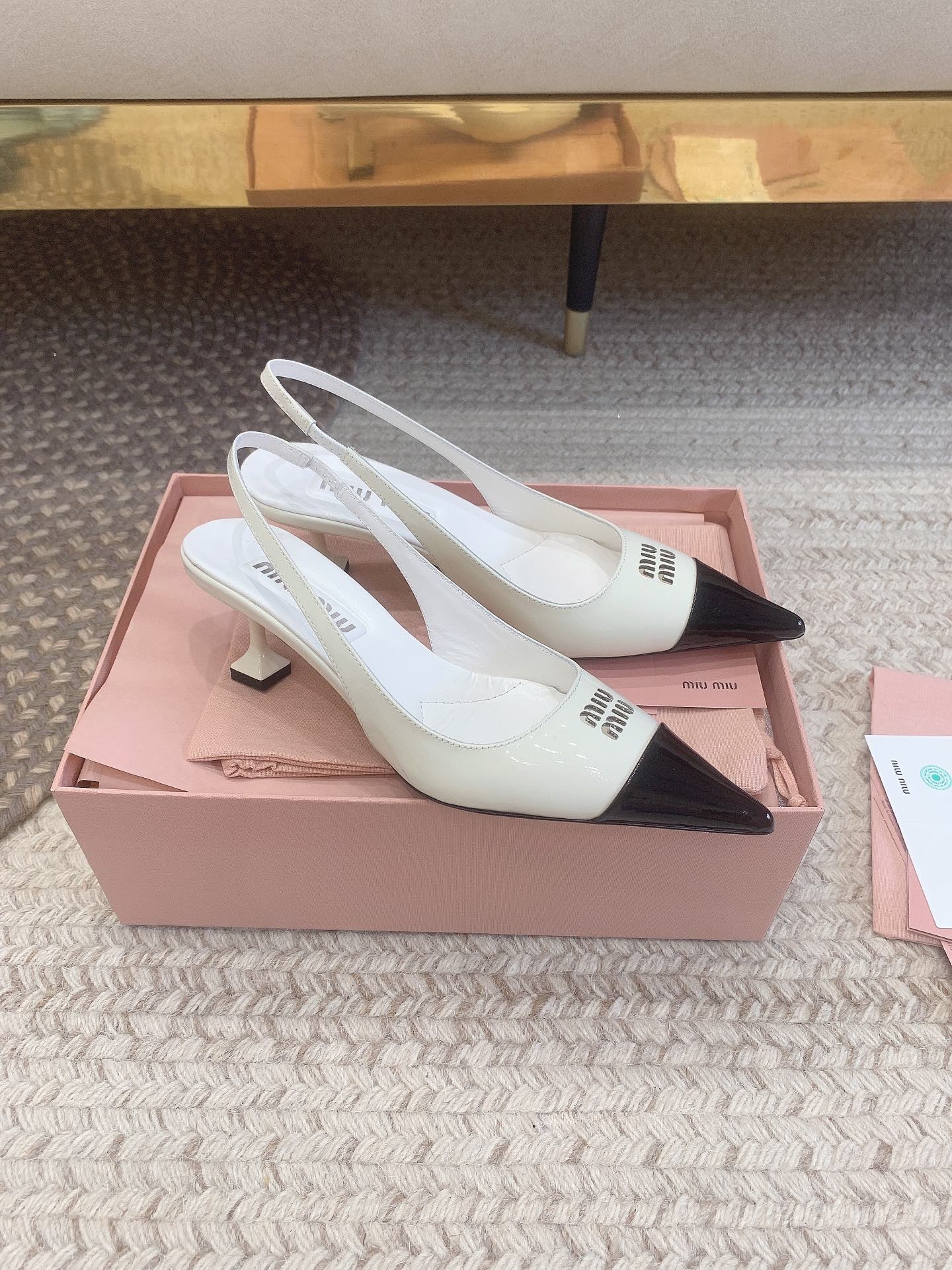 3409AA92-D868-42E4-9348-A8EF6B6D5EAB